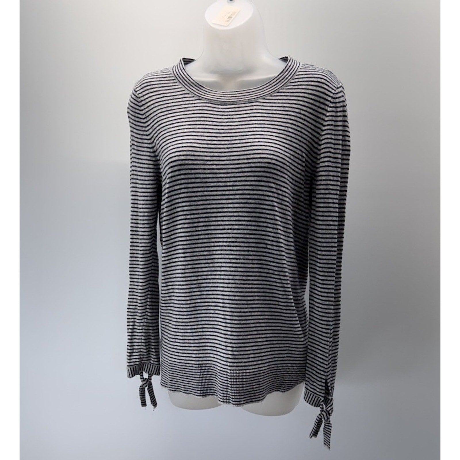 Ann Taylor LOFT Striped Sweater Womens Size S Gray Black Lightweight Pullover