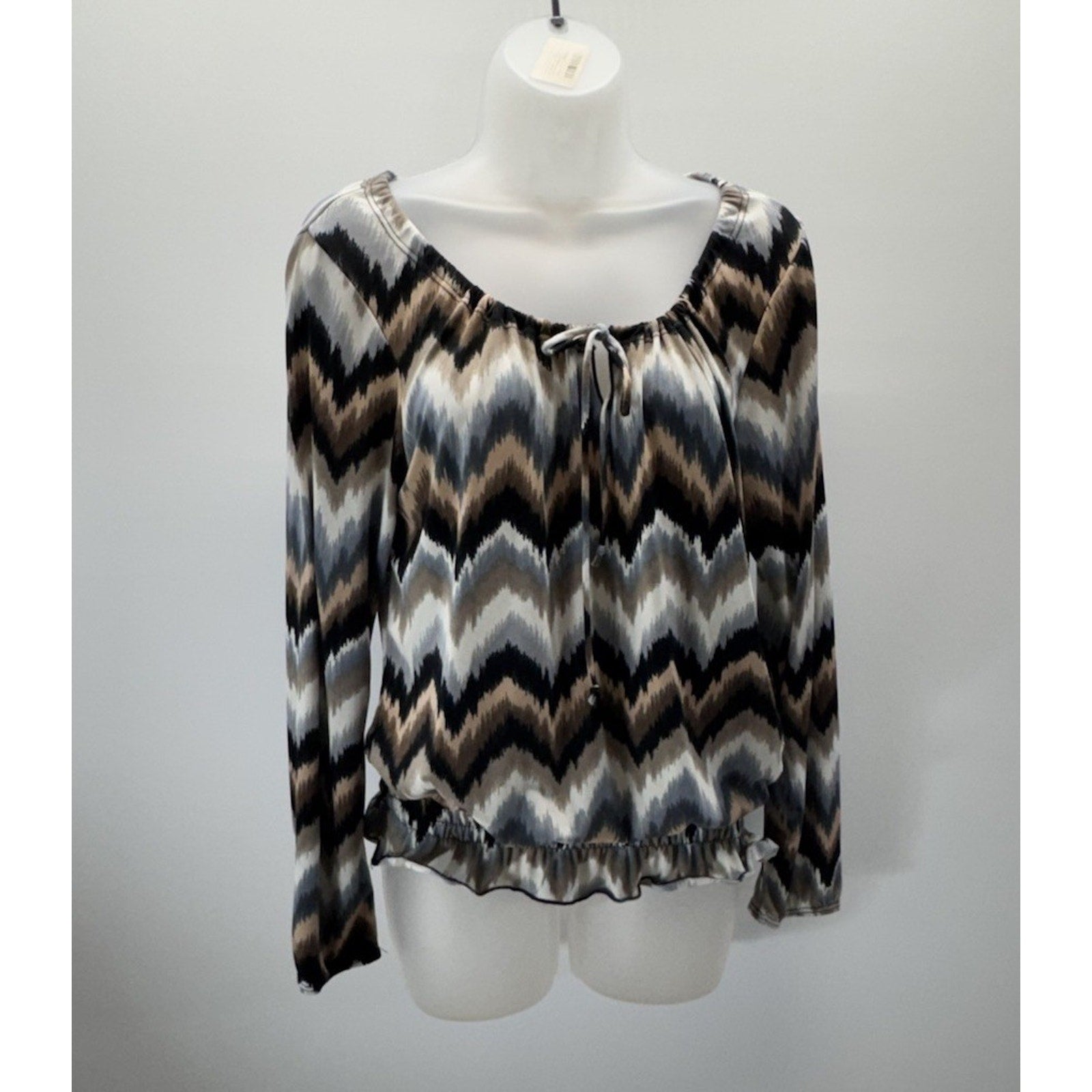 Carol Rose Blue Brown Chevron Keyhole Flounce 3/4 Sleeve Women’s Size M