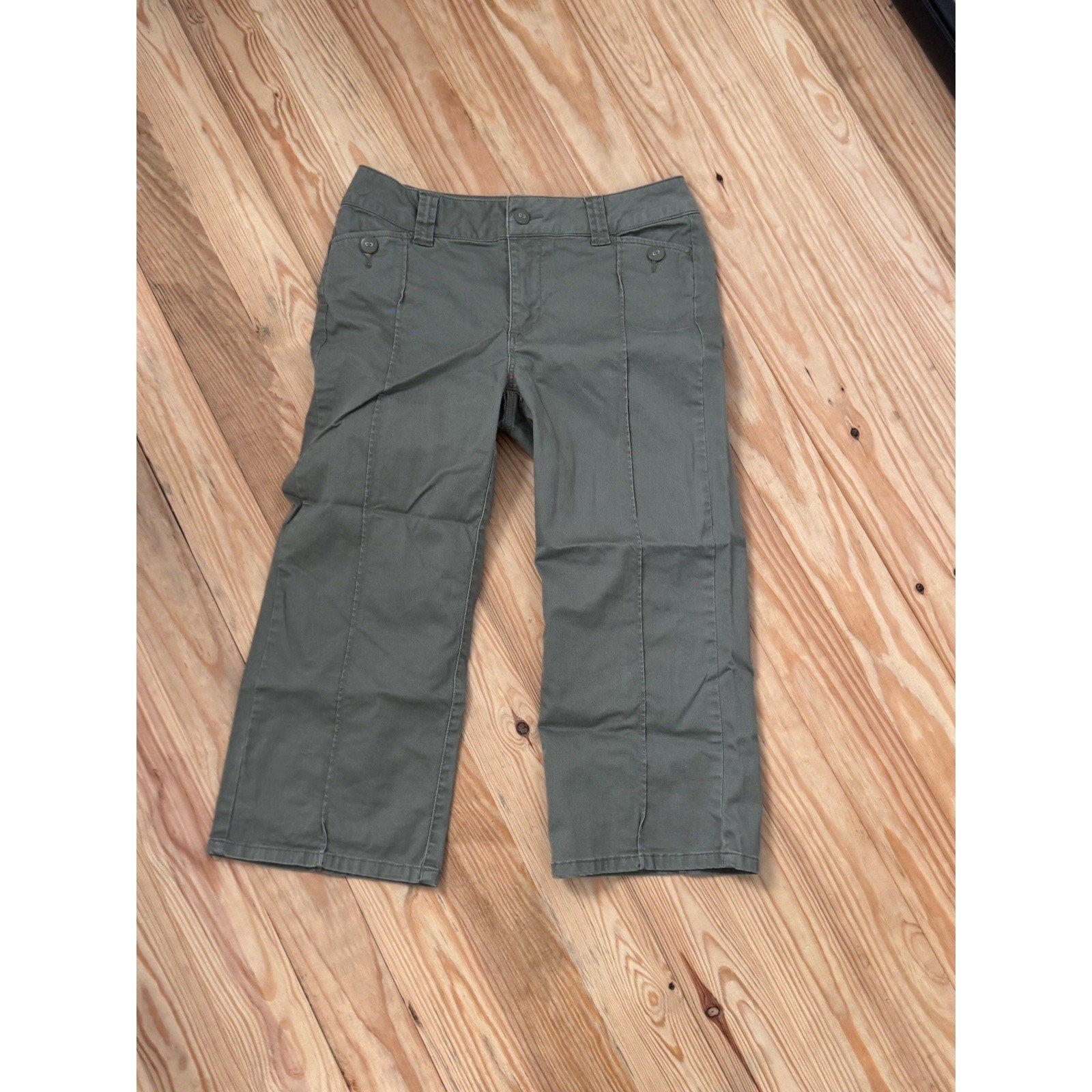 Apt.9 Women’s Khaki Green Cropped Capri Pants Stretch Size 4