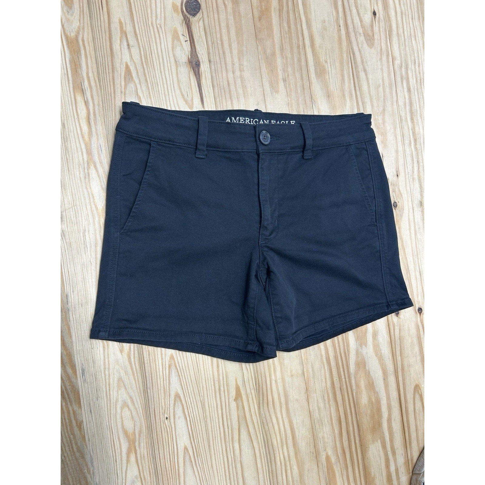 American Eagle Shorts Womens 8 Black Chinos Low Rise Stretch 9" Inseam