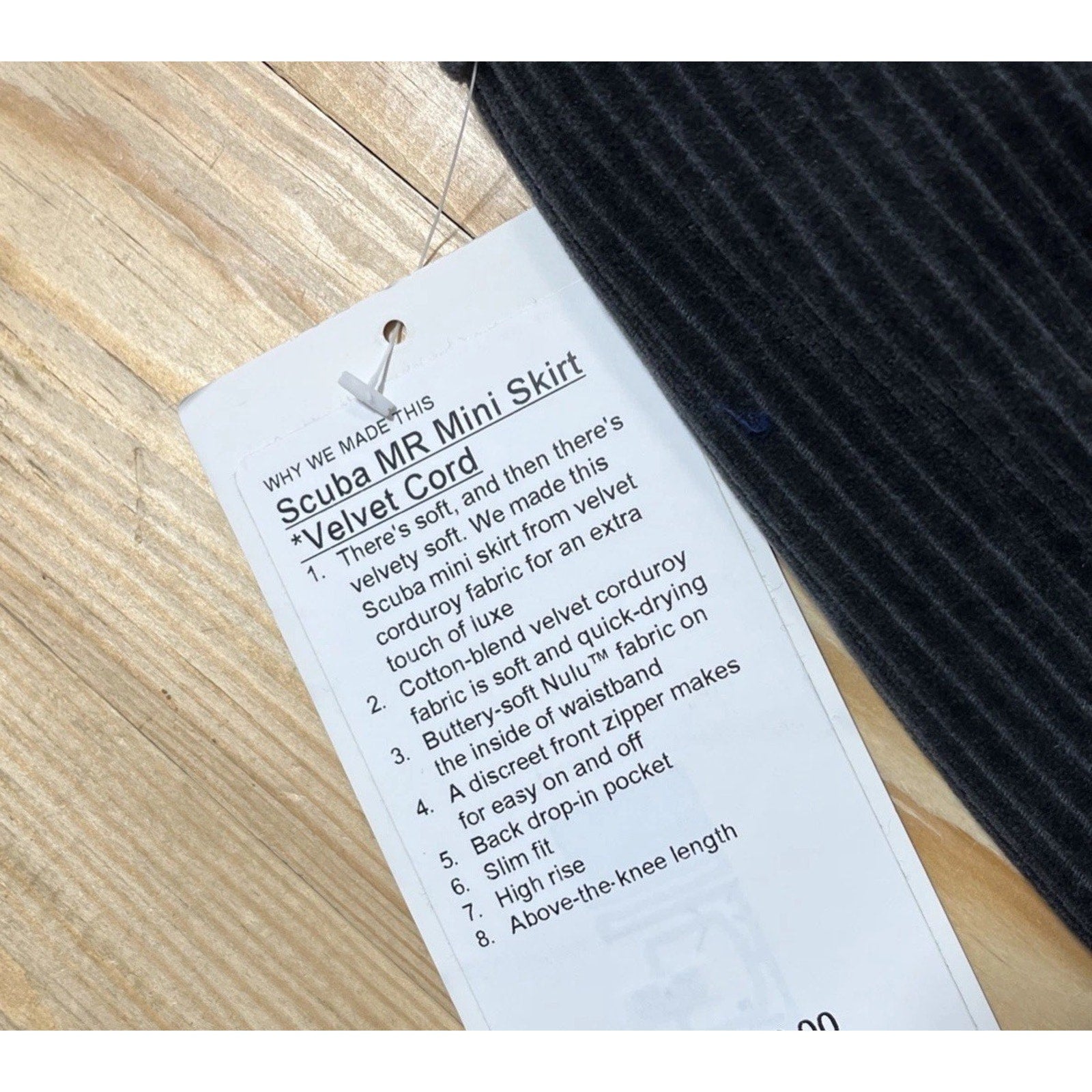 Lululemon Scuba Mid-Rise Mini Skirt Velvet Cord Black Women's Size 4 NWT
