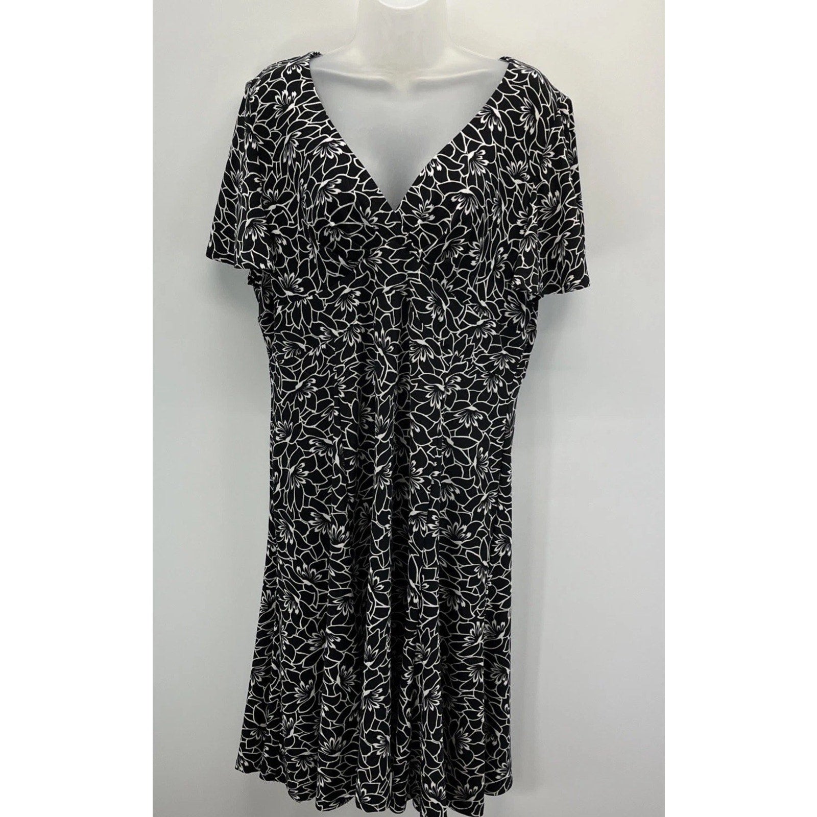 Chaps Ralph Lauren Dress Black Ivory XL Stretch Short Sleeve Washable