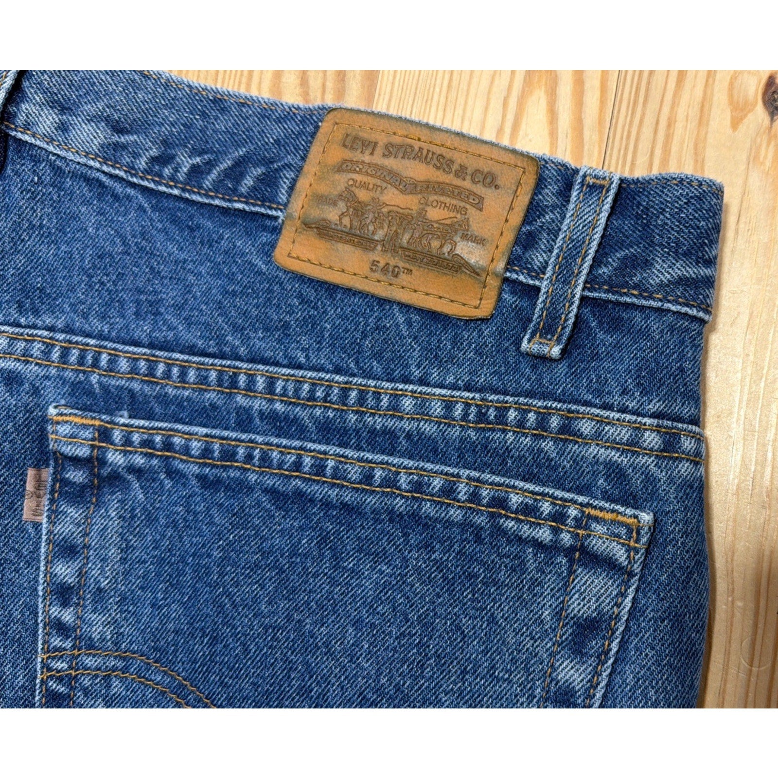 Vintage 1990’s Levis Jeans Premium 540 Relaxed Fit Orange Tab Size 42x32