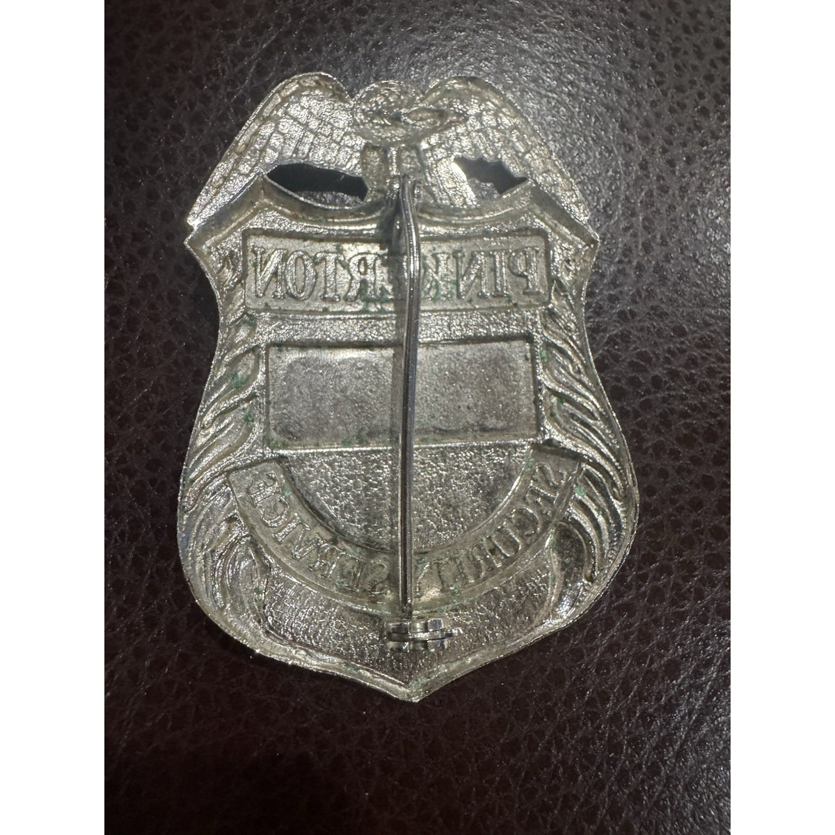 PINKERTON Security Service BADGE #83832 Silver Enamel EAGLE OBSOLETE Collectable