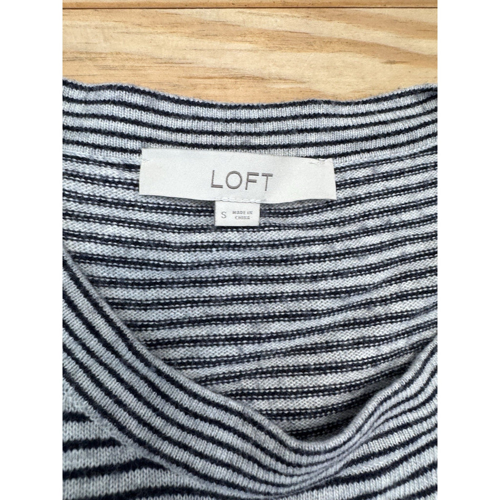 Ann Taylor LOFT Striped Sweater Womens Size S Gray Black Lightweight Pullover