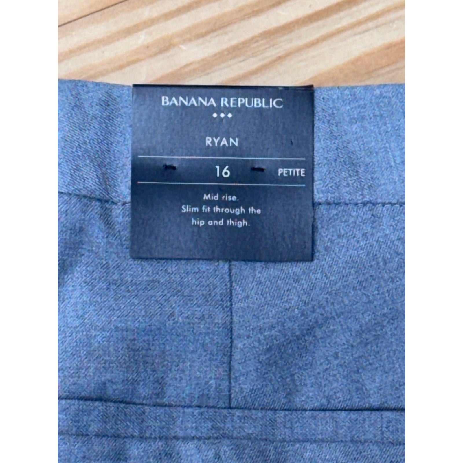 Banana Republic The Ryan Fit Dress Gray Mid Rise Slim Fit Women’s Size 16P NWT