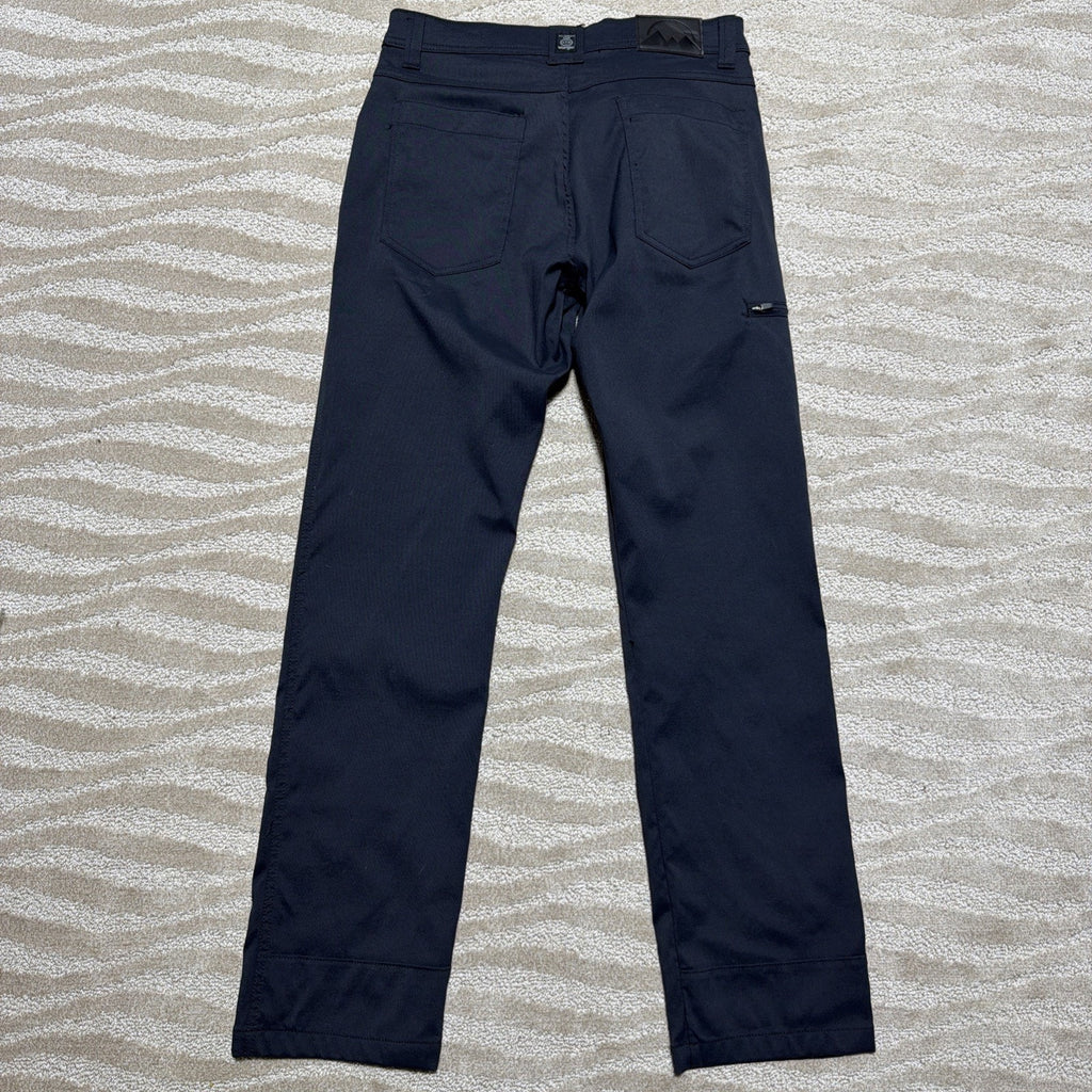 New Wrangler All Terrain Gear (ATG) men's cargo pants Straight Fit 32x32 NWT