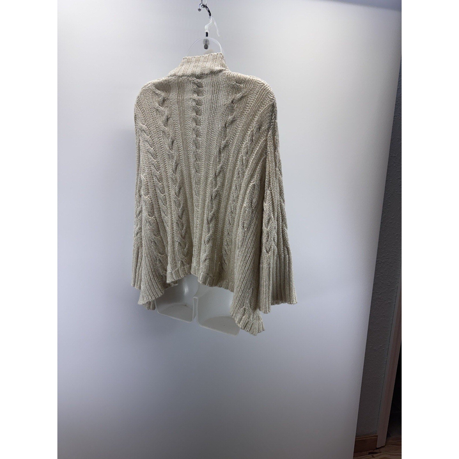 Chico's Open Front Cardigan Sweater Size 2 (L/12) Ivory w/ Metallic Gold Threads