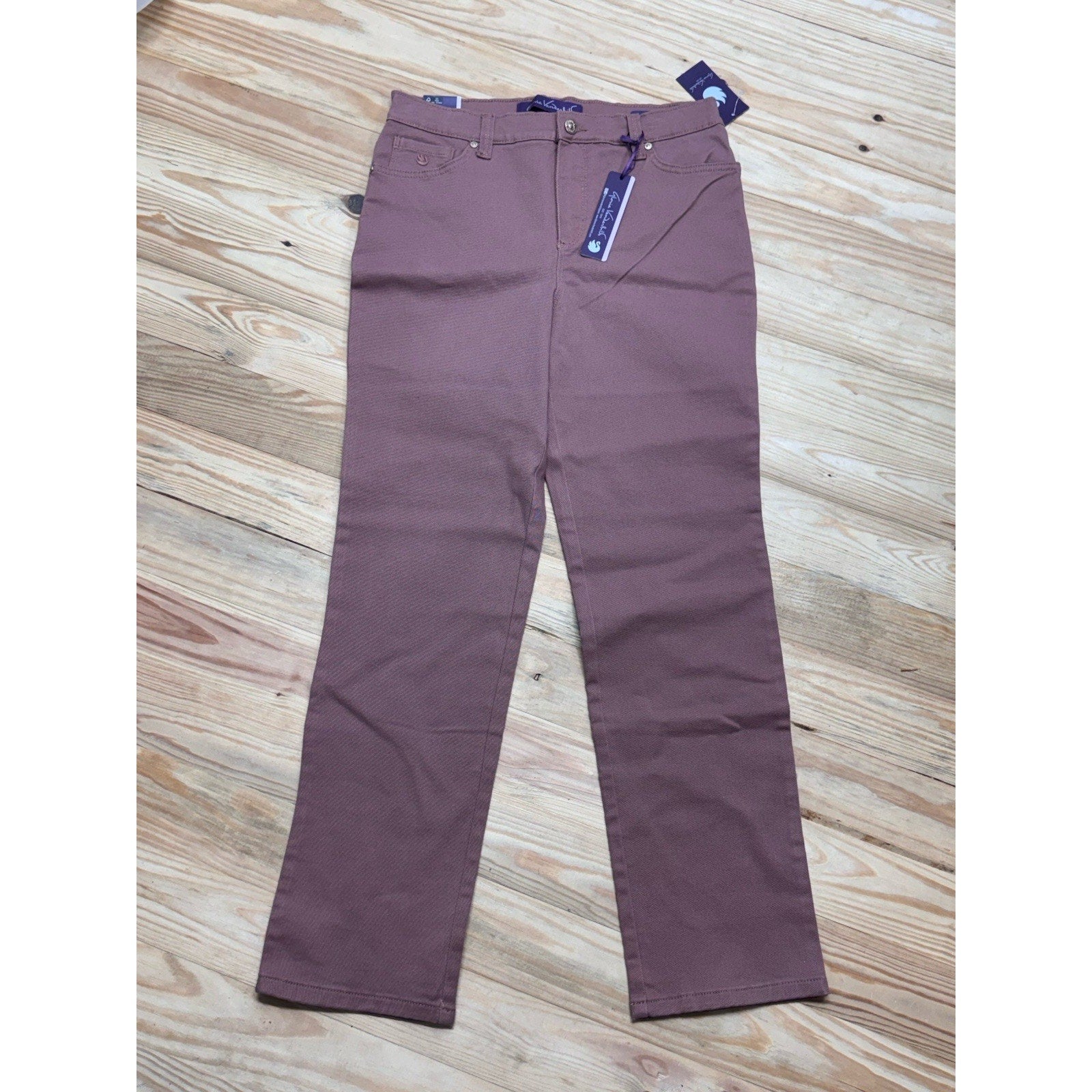 Gloria Vanderbilt Amanda Straight Leg Women's size 8P Plum Purple Jeans NWT