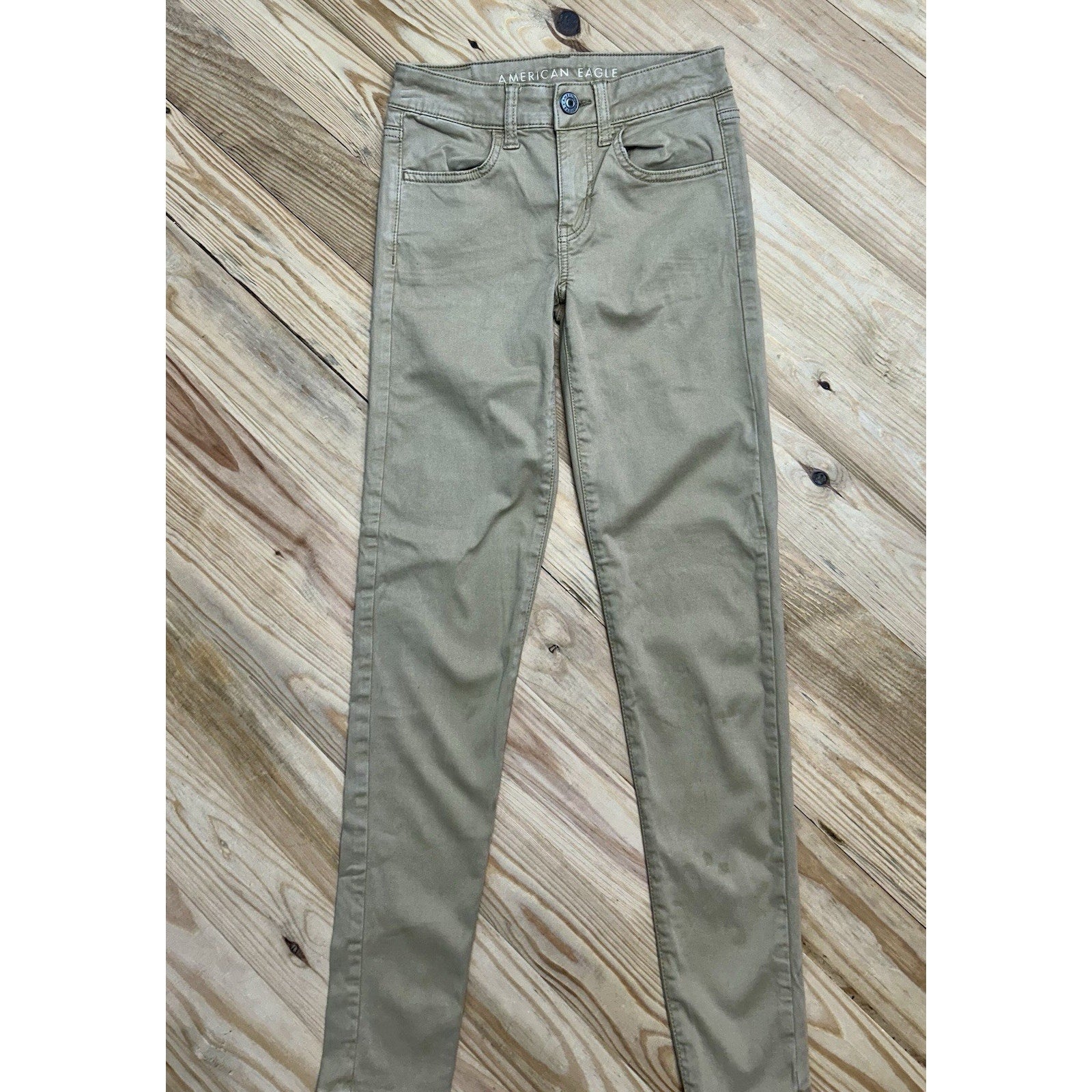 American Eagle Women's Tan Super Stretch Skinny Pants Size 00 Short.