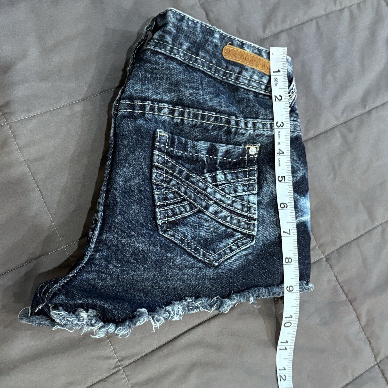 AMETHYST Women's / Jr's Sz 1 Denim Shorts - EXCELLENT CONDITION