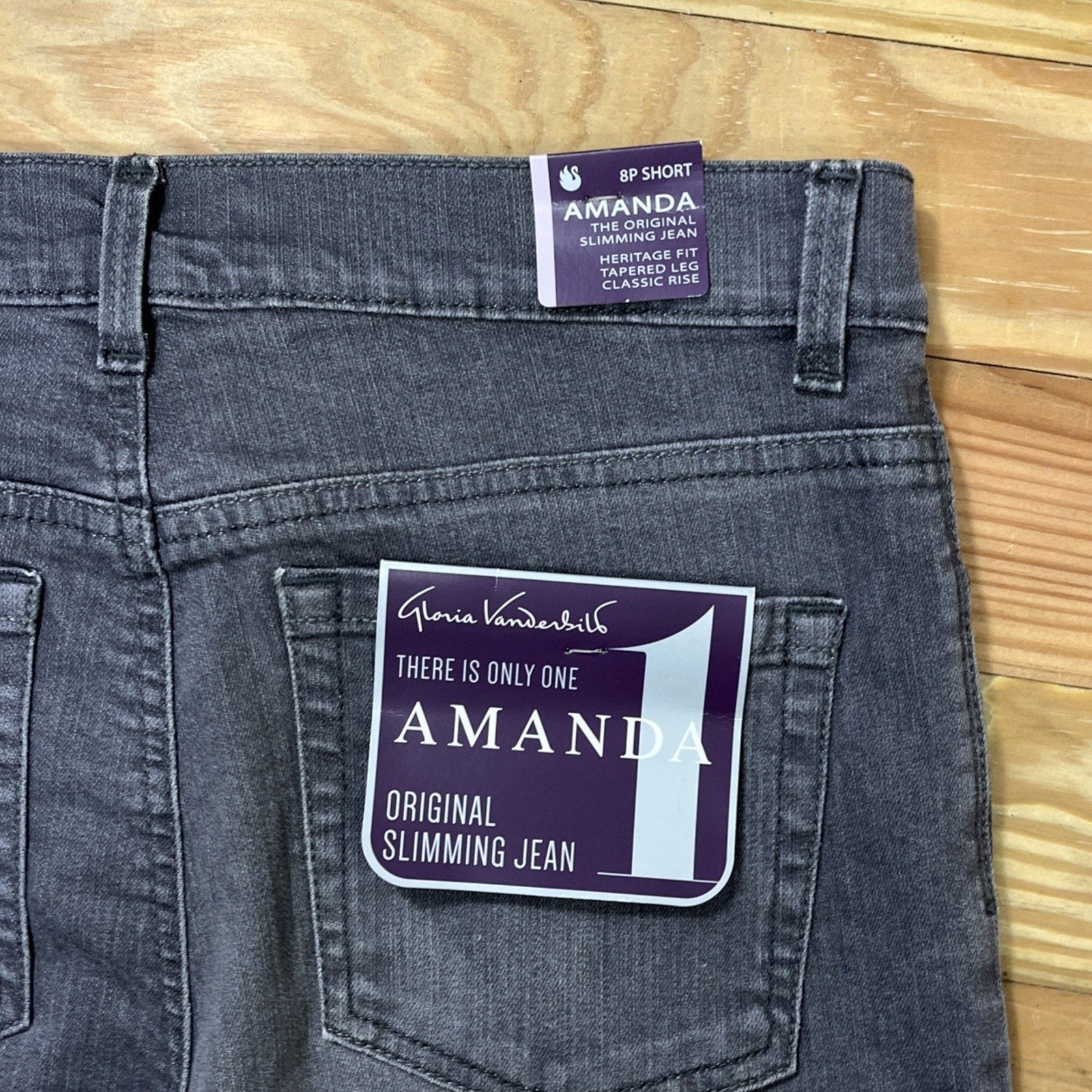 GLORIA VANDERBILT NWT Women's 8P Gray Amanda Stretch Tapered Leg Jeans 29x26