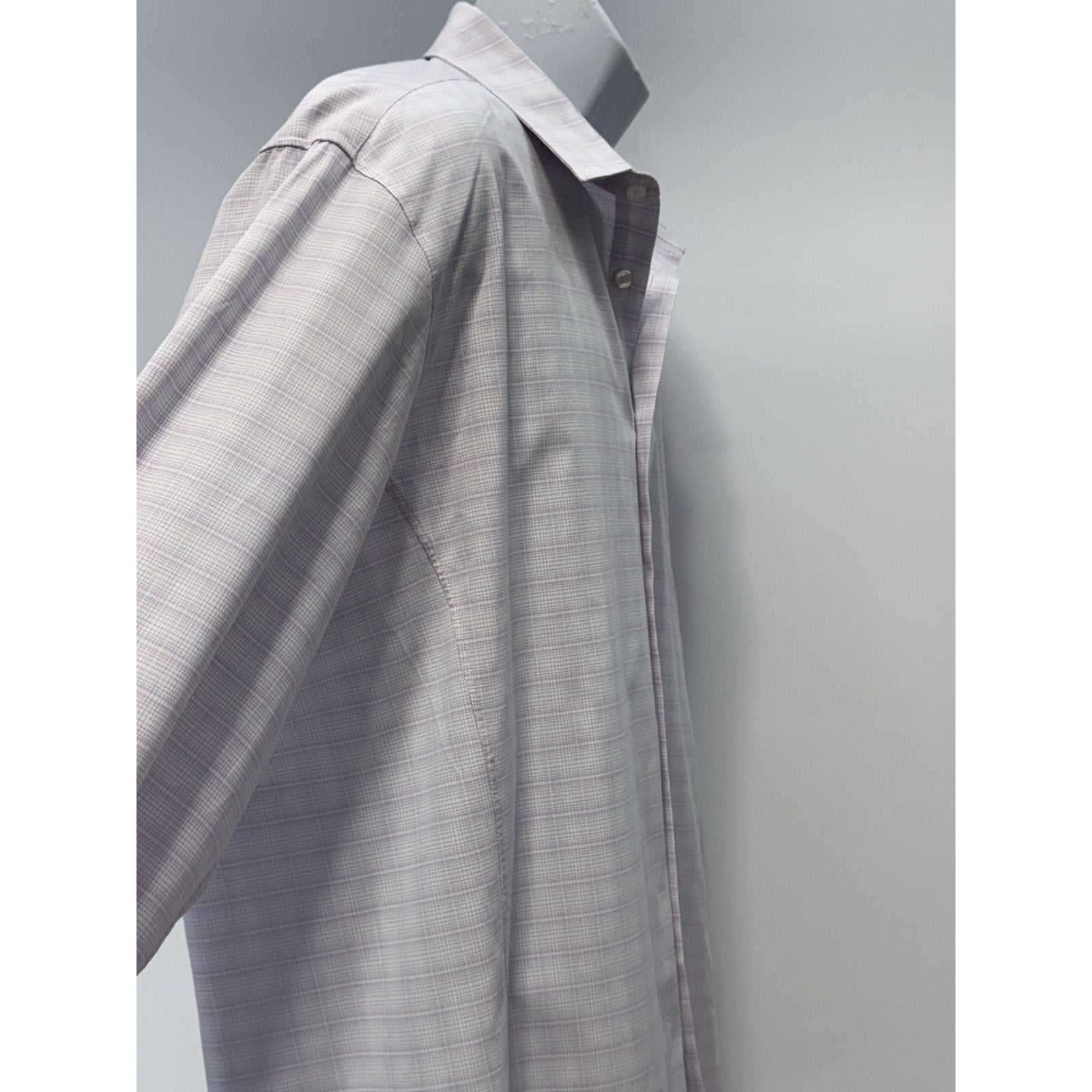 Calvin Klein Regular Fit Dress Shirt Men's 17 1/2, 34/35 Long Sleeve Purple