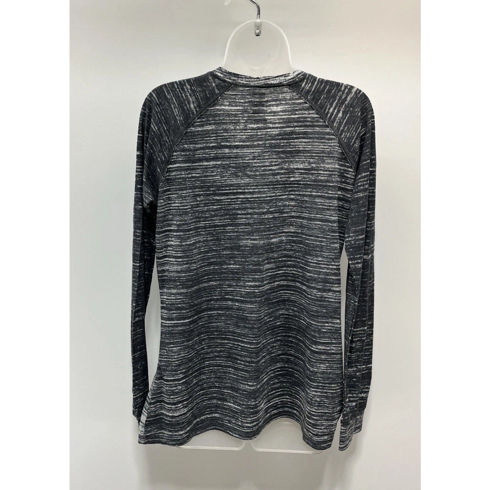 Chicago Cubs MLB Genuine Merchandise Womens Large Gray Long Sleeve V Neck Tee