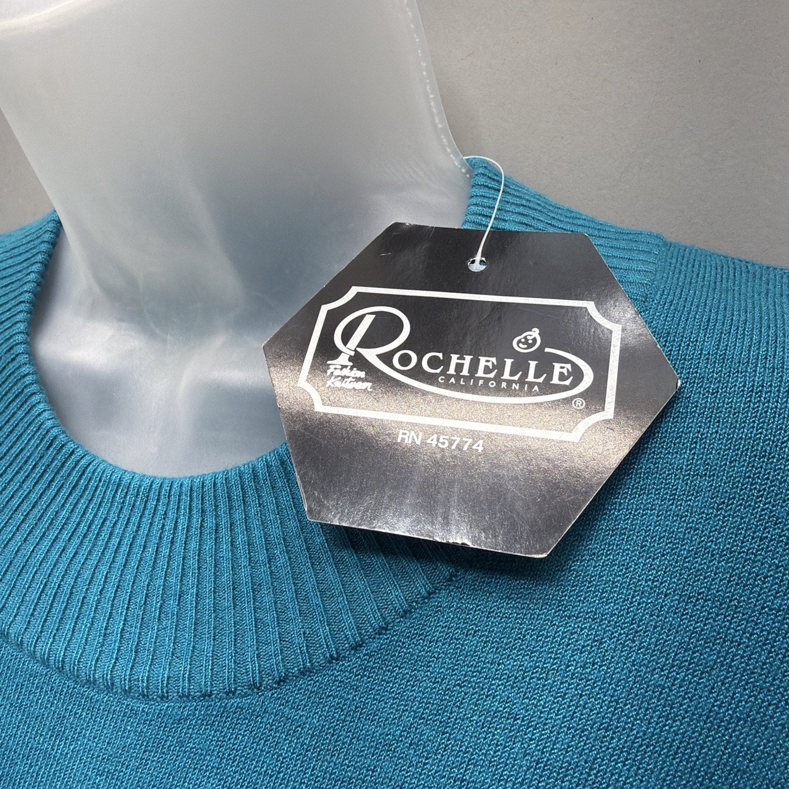 Vintage Rochelle California Blue Crew Neck Long Sleeve Soft sweater size S New