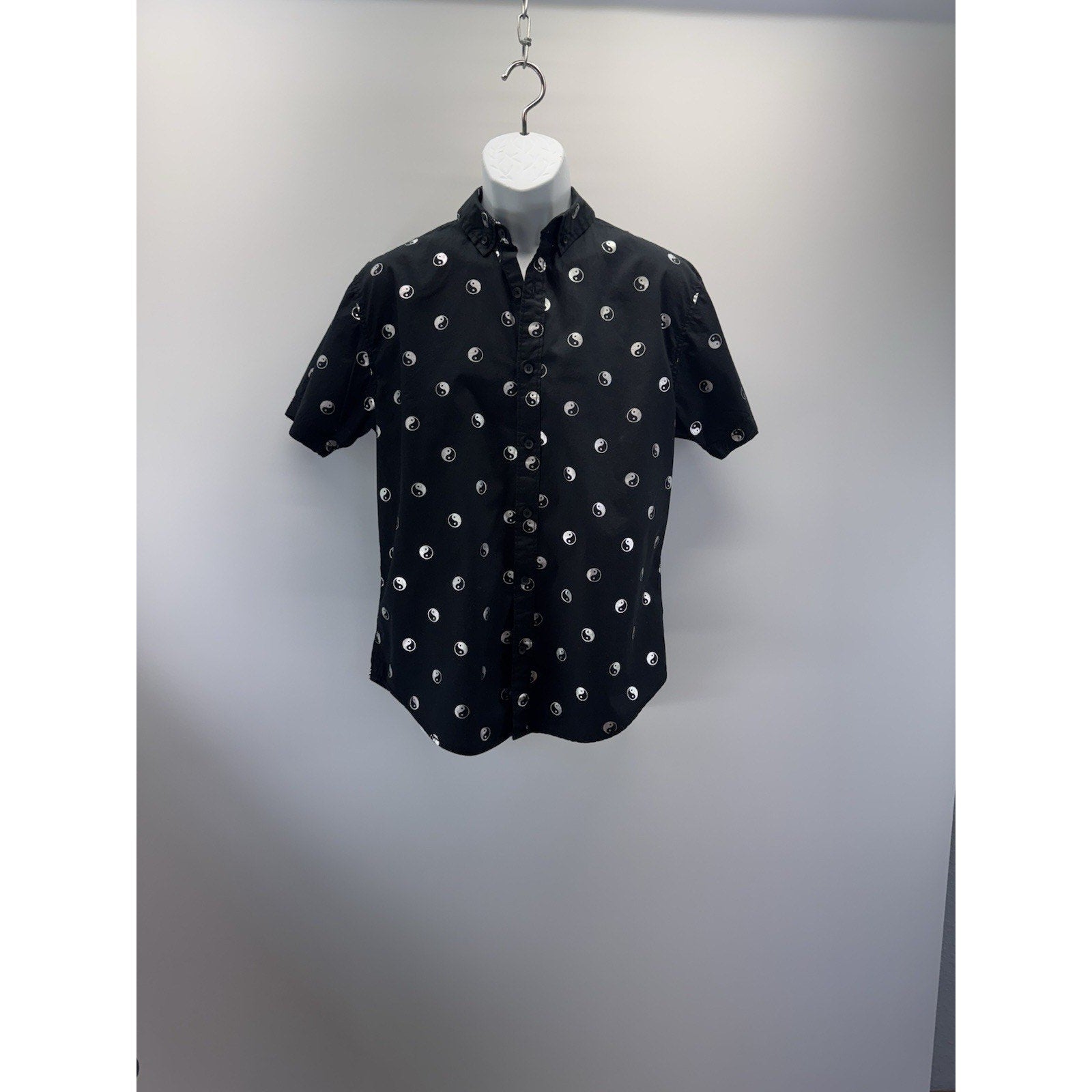 Drill Clothing Company Button Up Ying Yang Shirt Men’s Size Large Black
