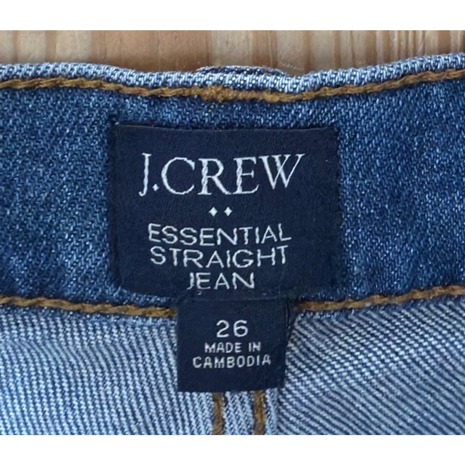 J. Crew Essential High Rise Straight Jean size 26 in Medium Wash