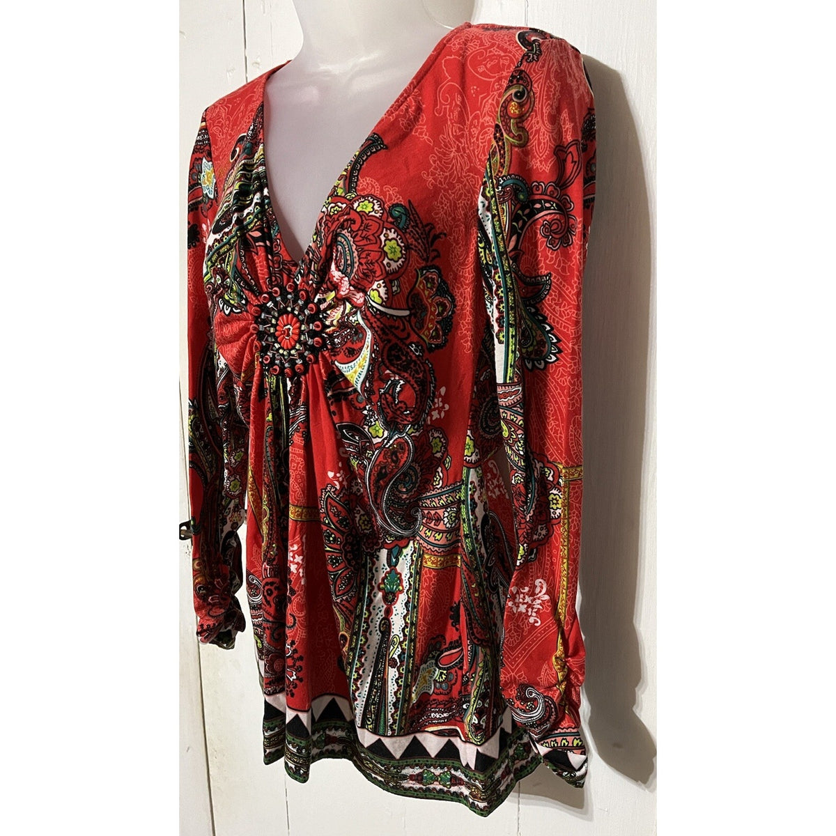 eci New York Women's Size S Long Sleeve V Neck Red Paisley Print Beaded