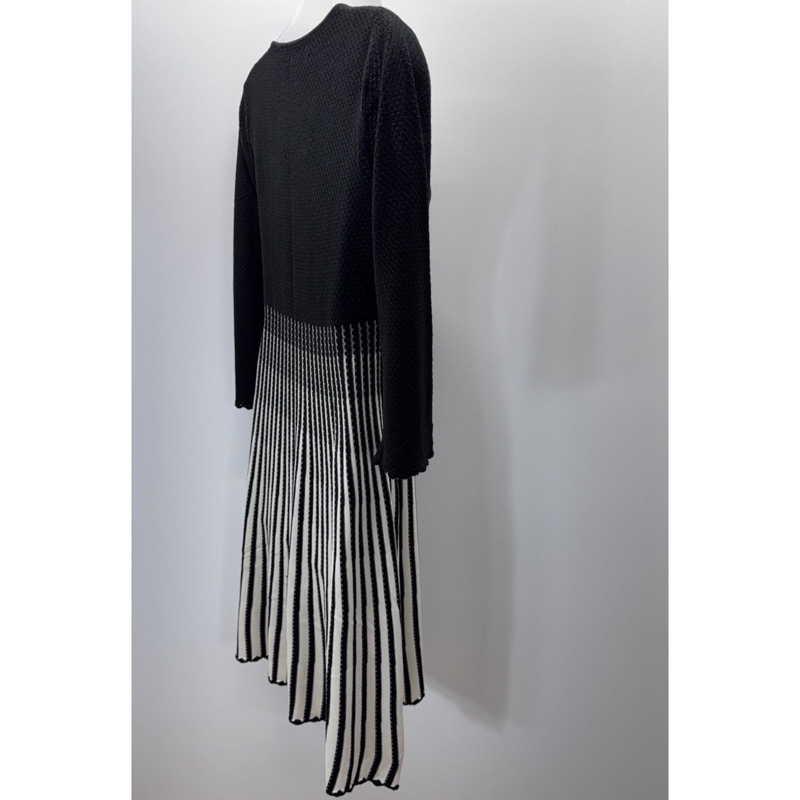 Calvin Klein Women’s Dress Medium Black White Sweater Dress Knee Length Striped