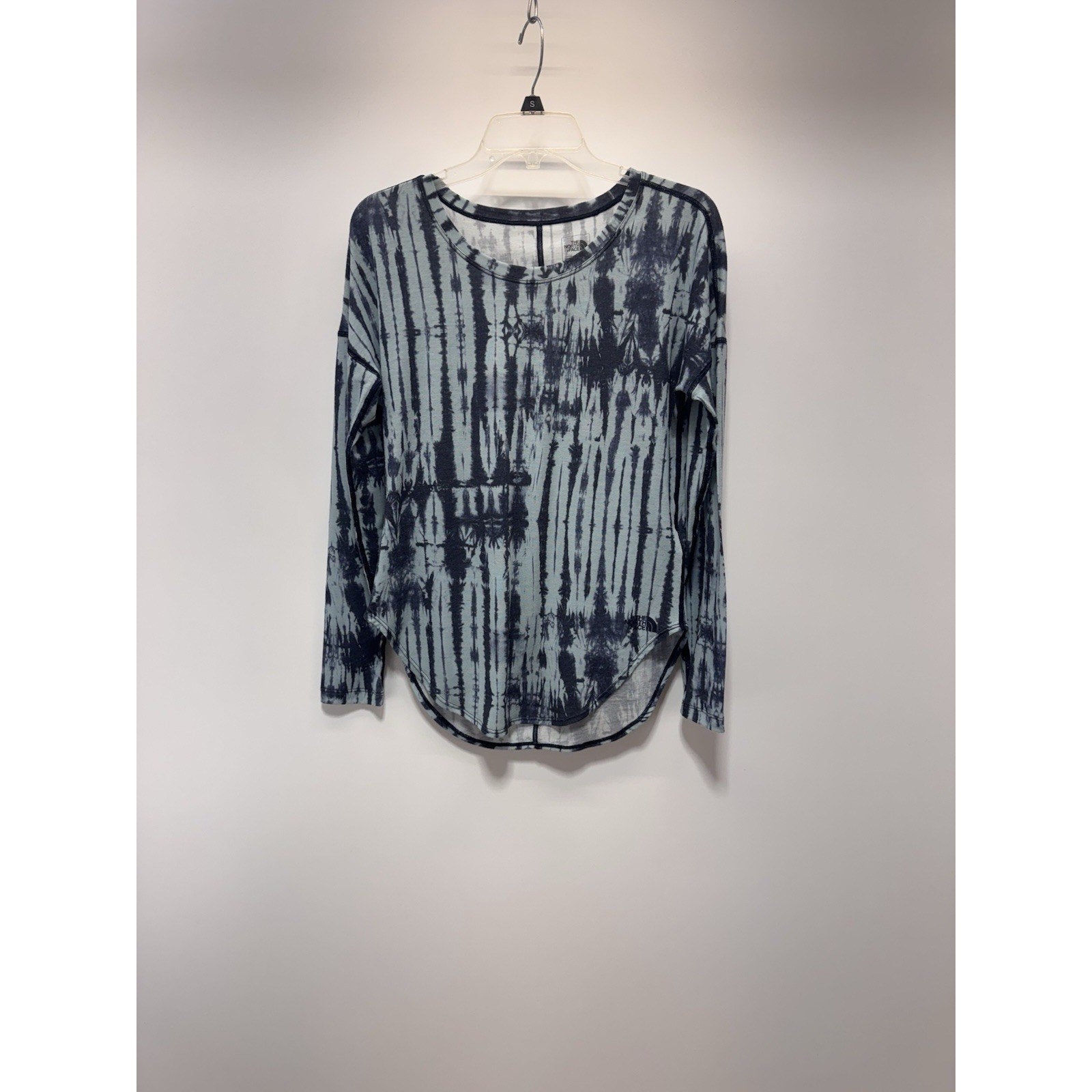 The North Face Flash Dry Tie-Dye Long Sleeve Shirt Women’s Size X-Small