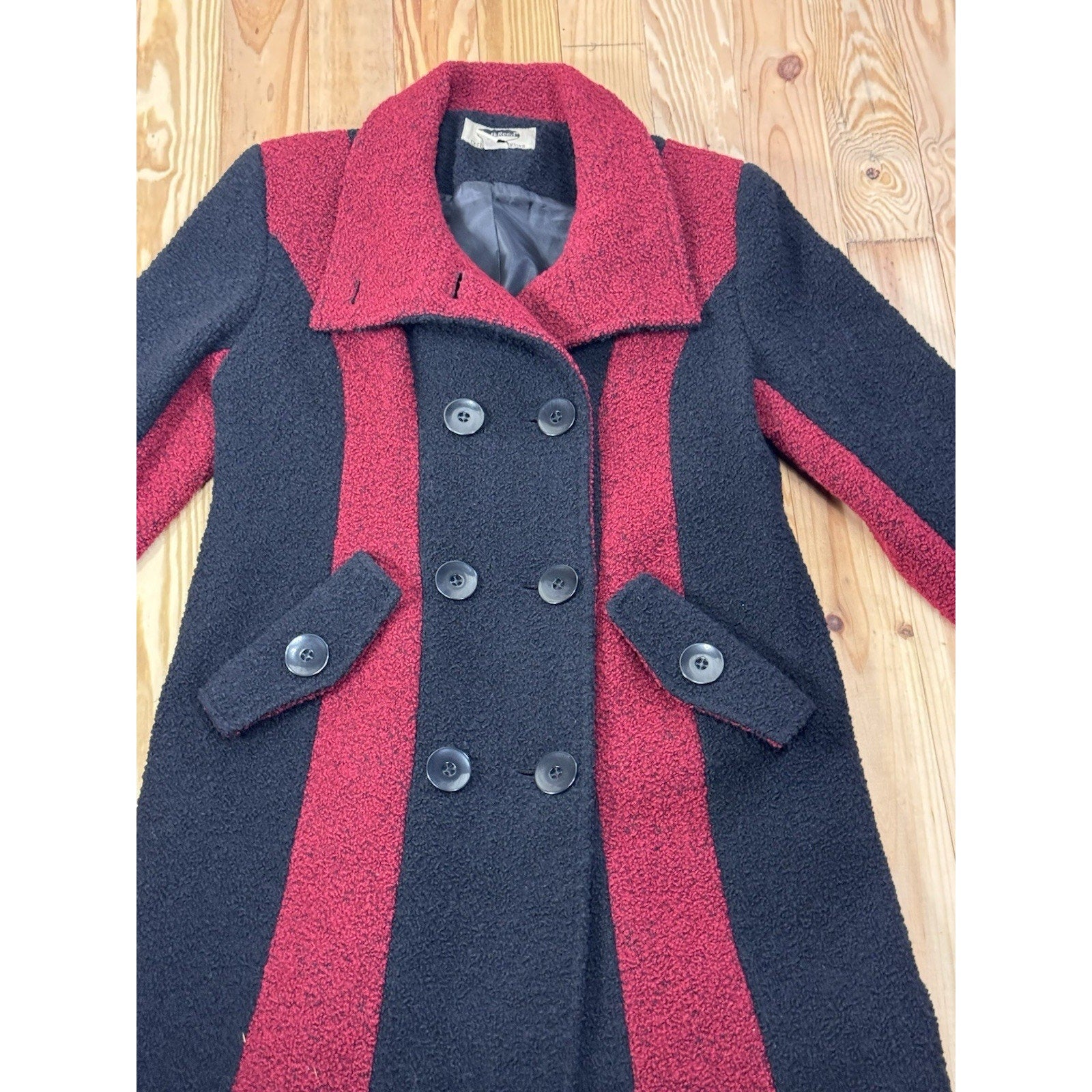 MARK REED WOMEN'S WOOL COAT, SIZE 8 Petite Heavy Button Closure Fitted Style
