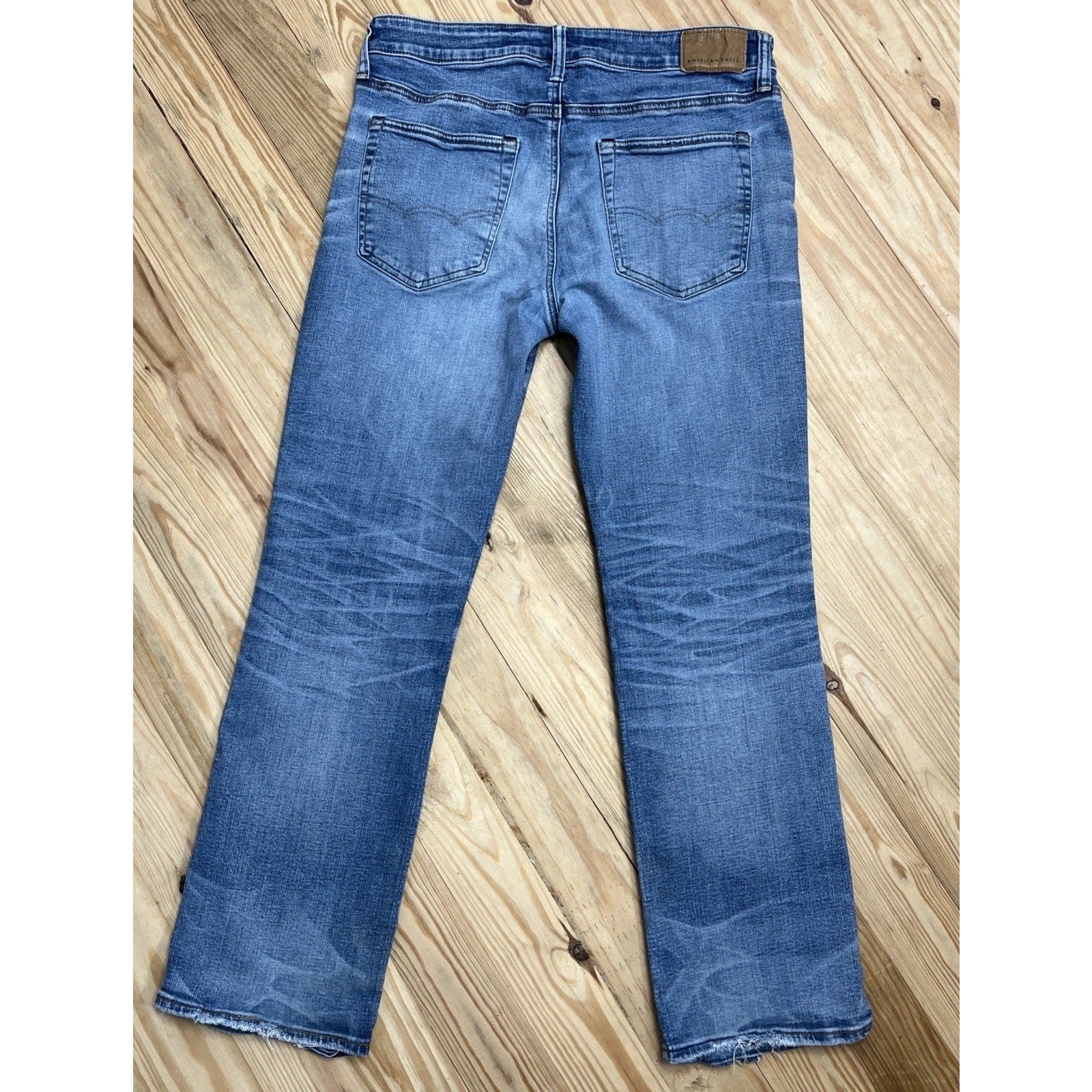 American Eagle Jeans Mens 32x30 Boot Cut Faded Dark Wash Denim Distressed Casual