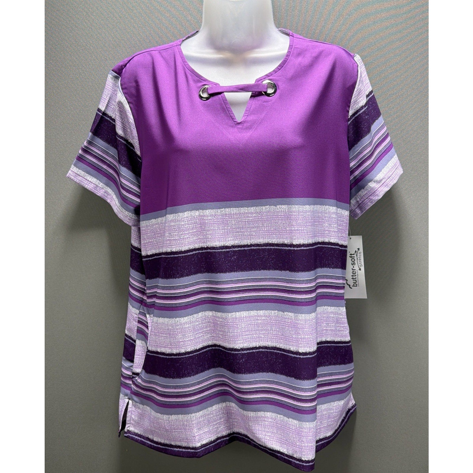 NEW ! BUTTER SOFT STRETCH MULTI COLOR PURPLE SCRUB TOP POCKETS SIZE L NWT
