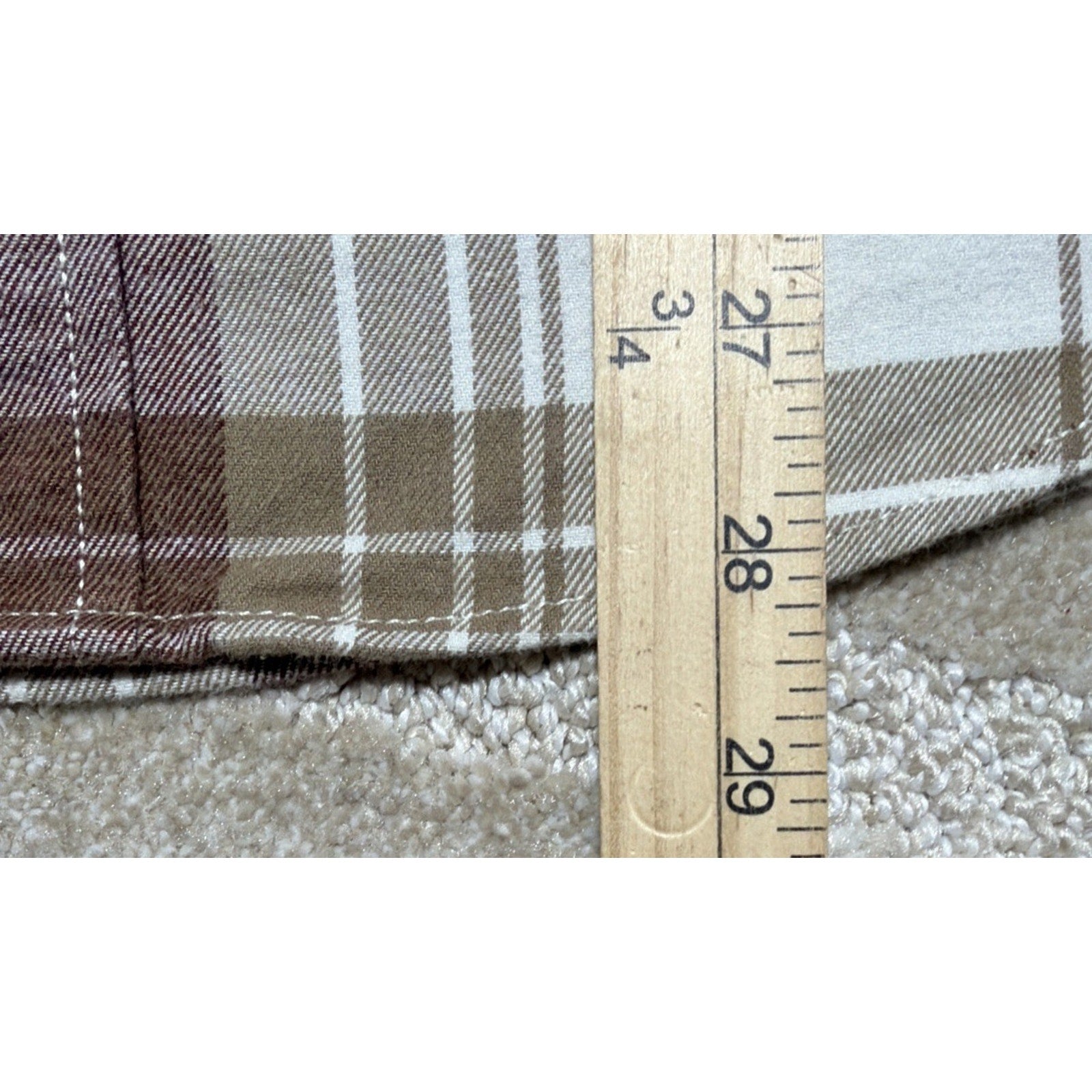 Eddie Bauer Men's Field Flannel Plaid Button-Down Shirt in Dusty Red Size M