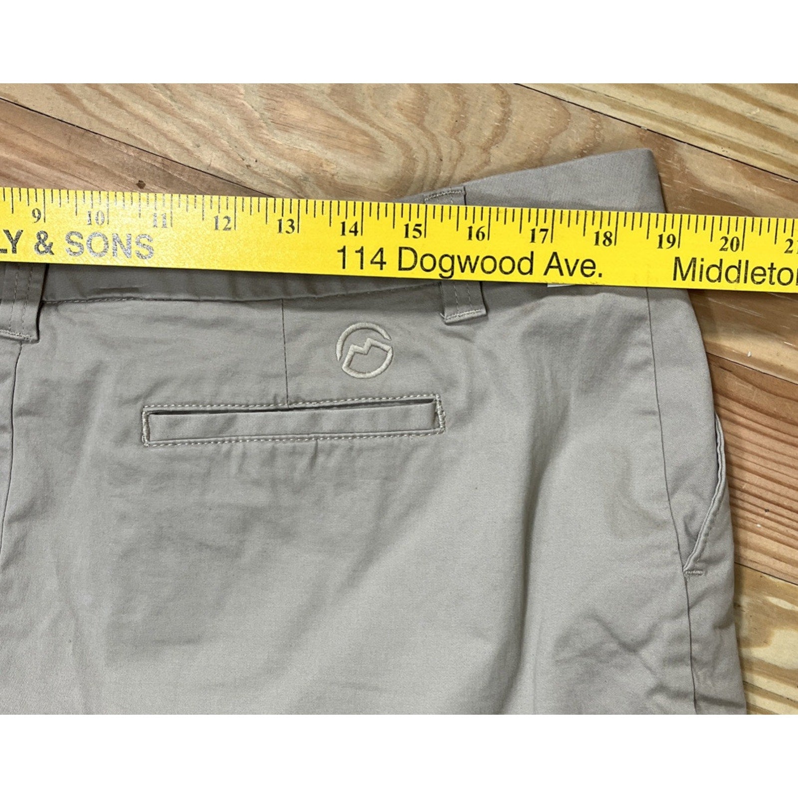 NWT Magellan Outdoors Happy Camper Shorts Women’s Size 16