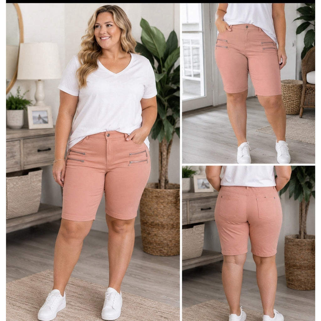Thrill Women’s 1X Blush Pink Stretch Bermuda Shorts Double Zip Pockets Plus NWT