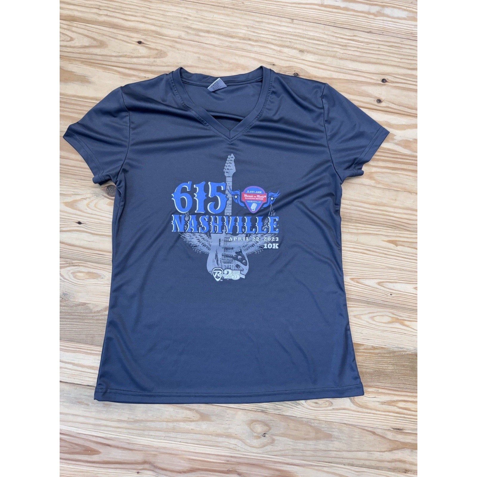 2023 615 Rock 'N' Roll Nashville Marathon & Half Marathon T-Shirt Size Women’s L