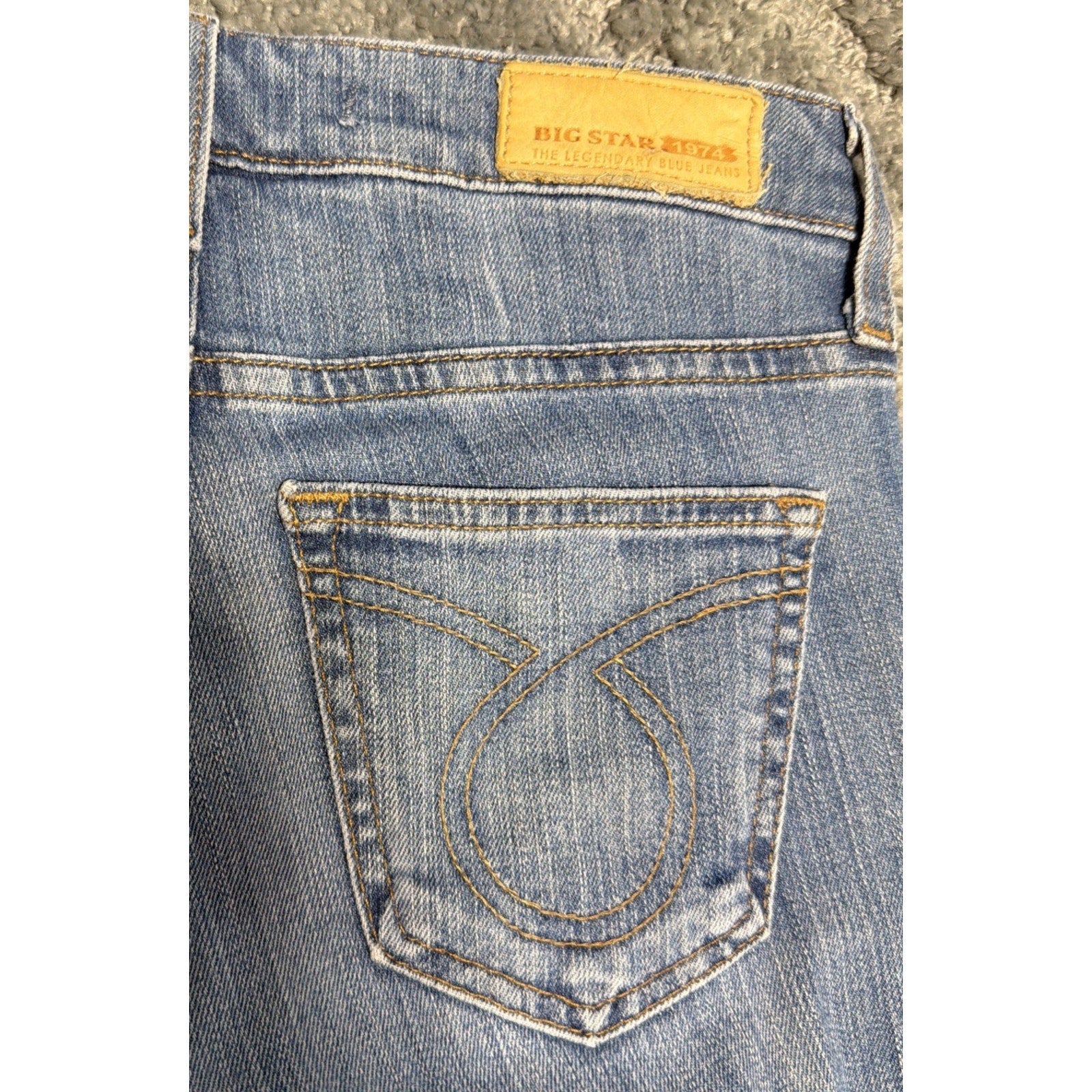 Big Star Sz 24R Mid-Rise Slim Straight Leg Brigette Van Ness Jeans