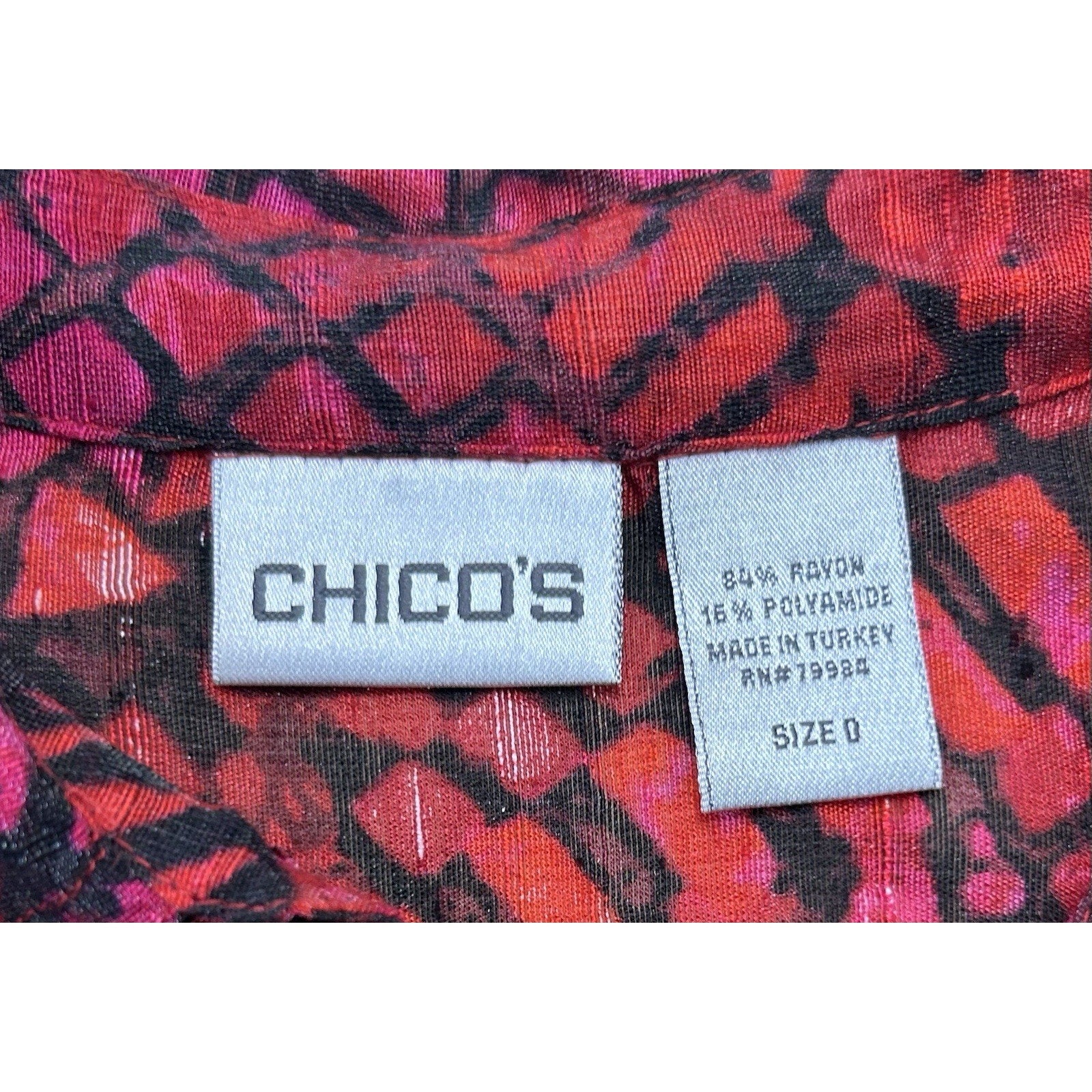 Chico's Mosaic Print Blouse Size 0 Sm. 42" Bust Rayon Blend Pocket 3/4 Sleeves.