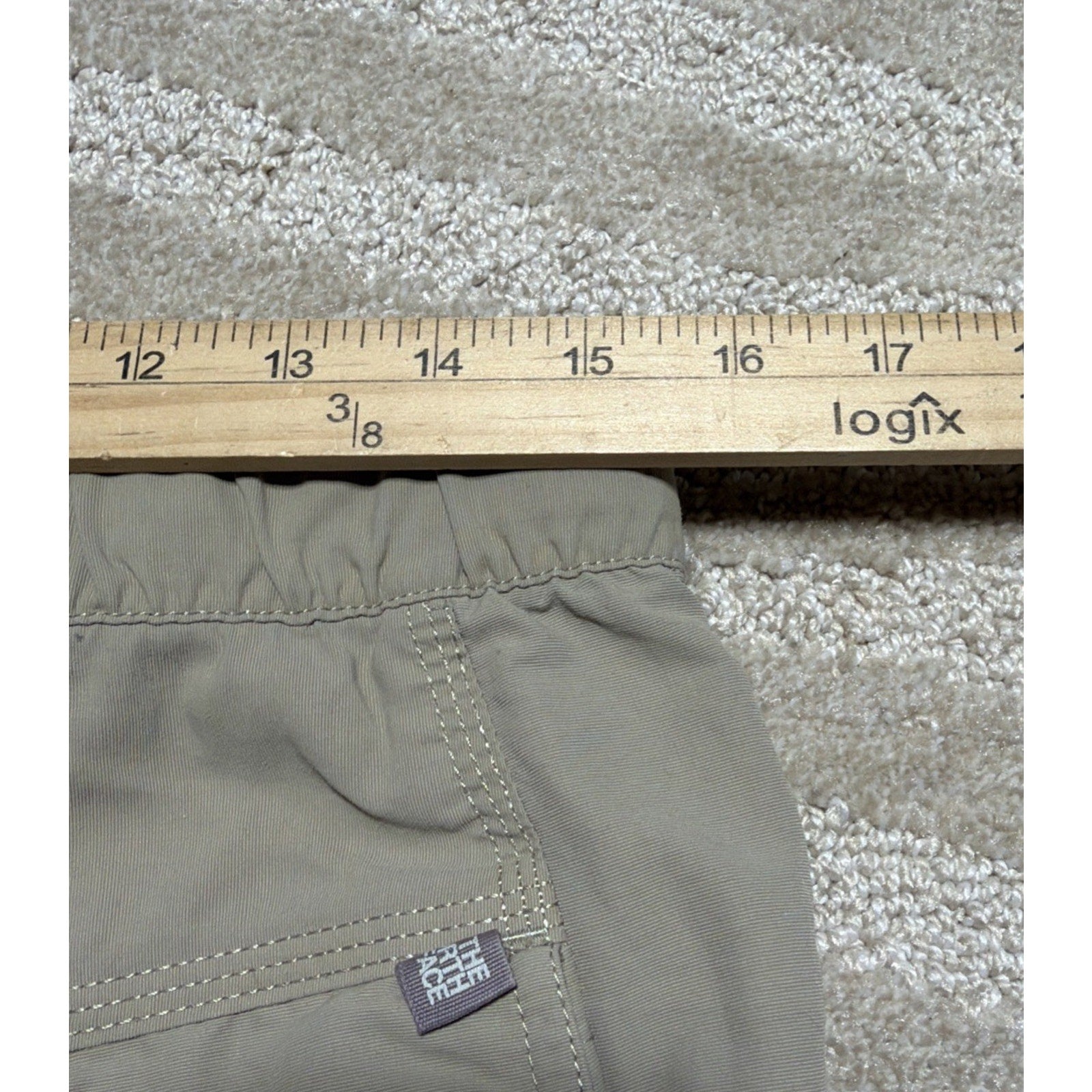 The North Face Men's Nylon Biege 9 in Cargo Shorts Sz Small