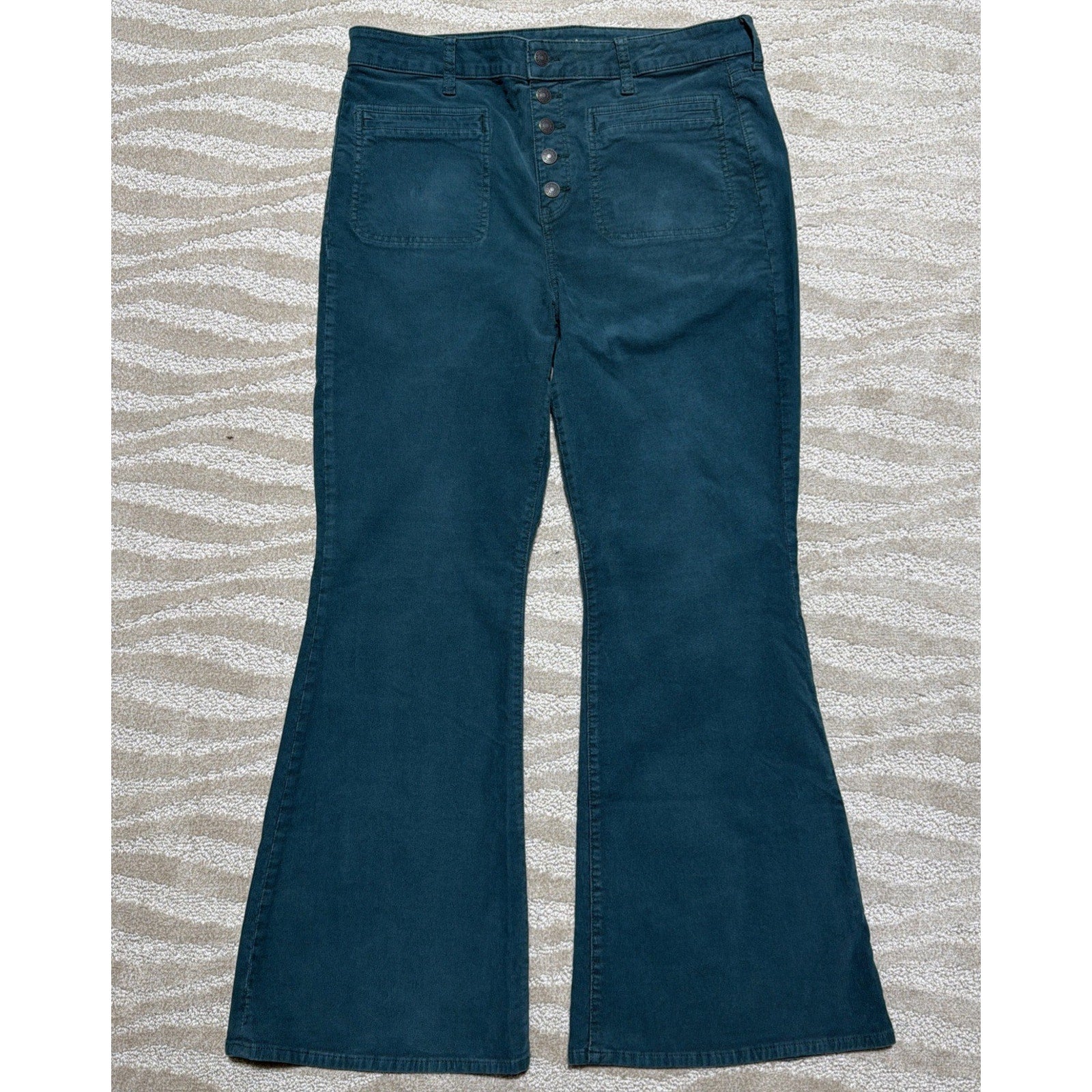 American Eagle Super Hi-Rise Flare Corduroy Pants Green Button Fly Women’s Sz 16