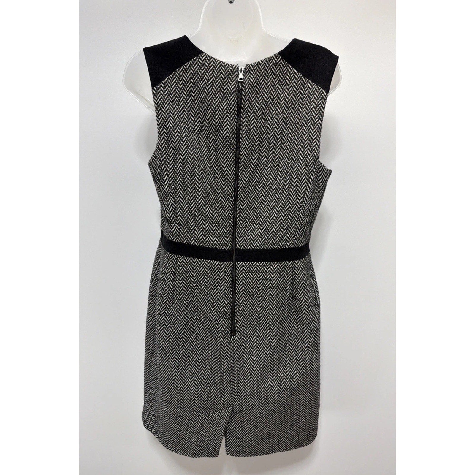 Banana Republic Sheath Dress Size 8 Gray Neutral Career Professional Wool