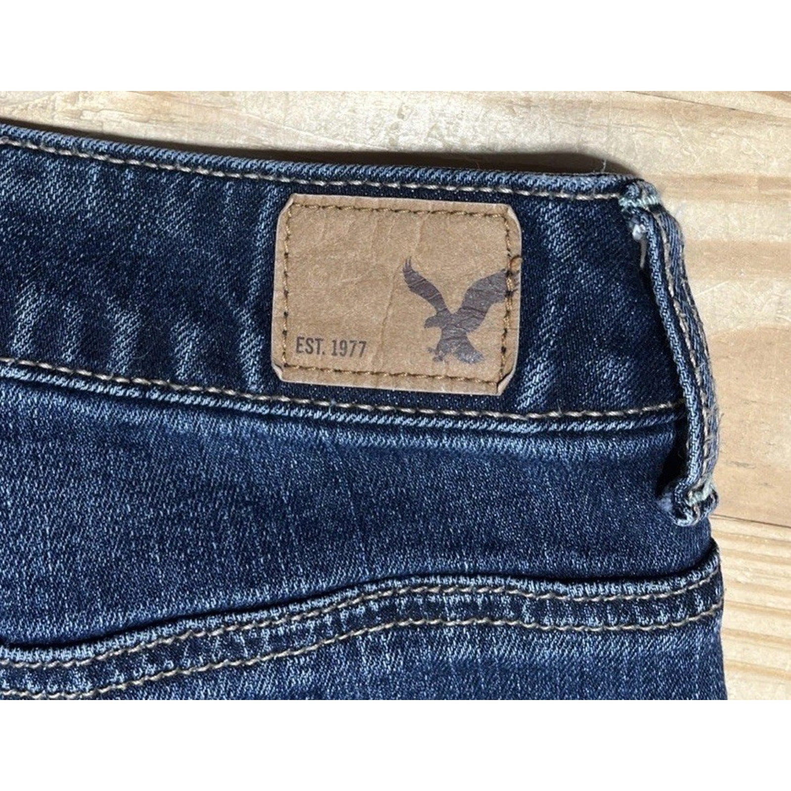 American Eagle Tomgirl Button Fly Dark Dreams Stretch Jeans 2 Blue