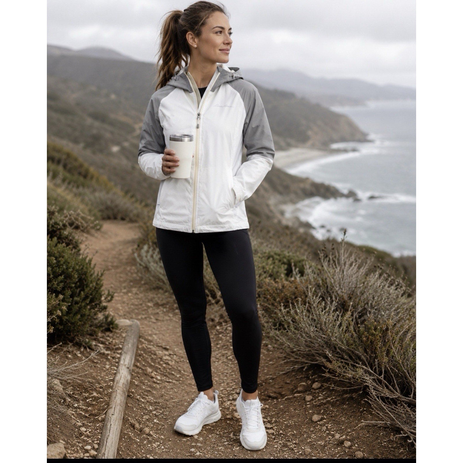 Eddie Bauer WeatherEdge Hooded Waterproof Wind Jacket Size Women’s XS