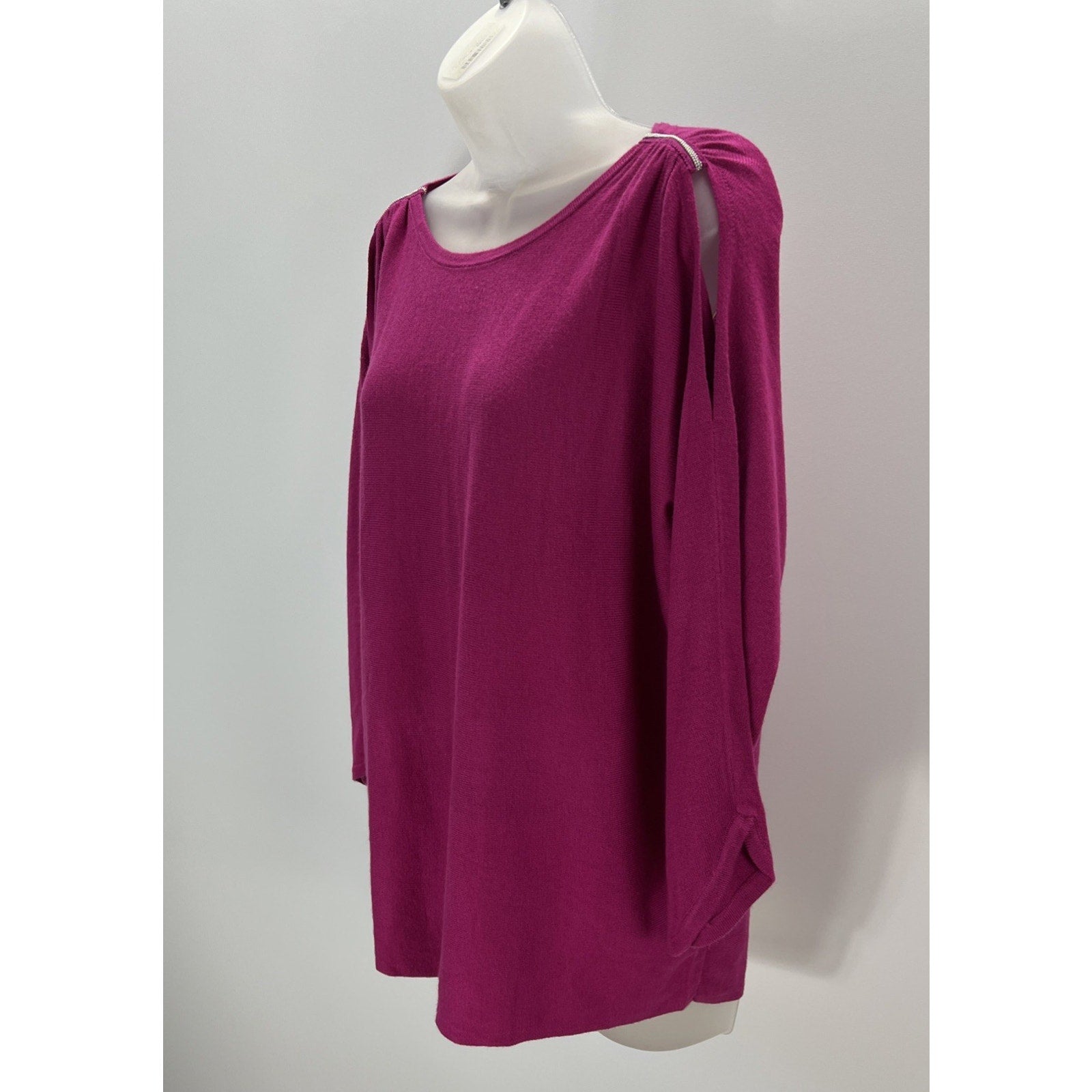 Chico's Size 1 Women's Touch of Cashmere Cold Shoulder Pullover Sweater Magenta