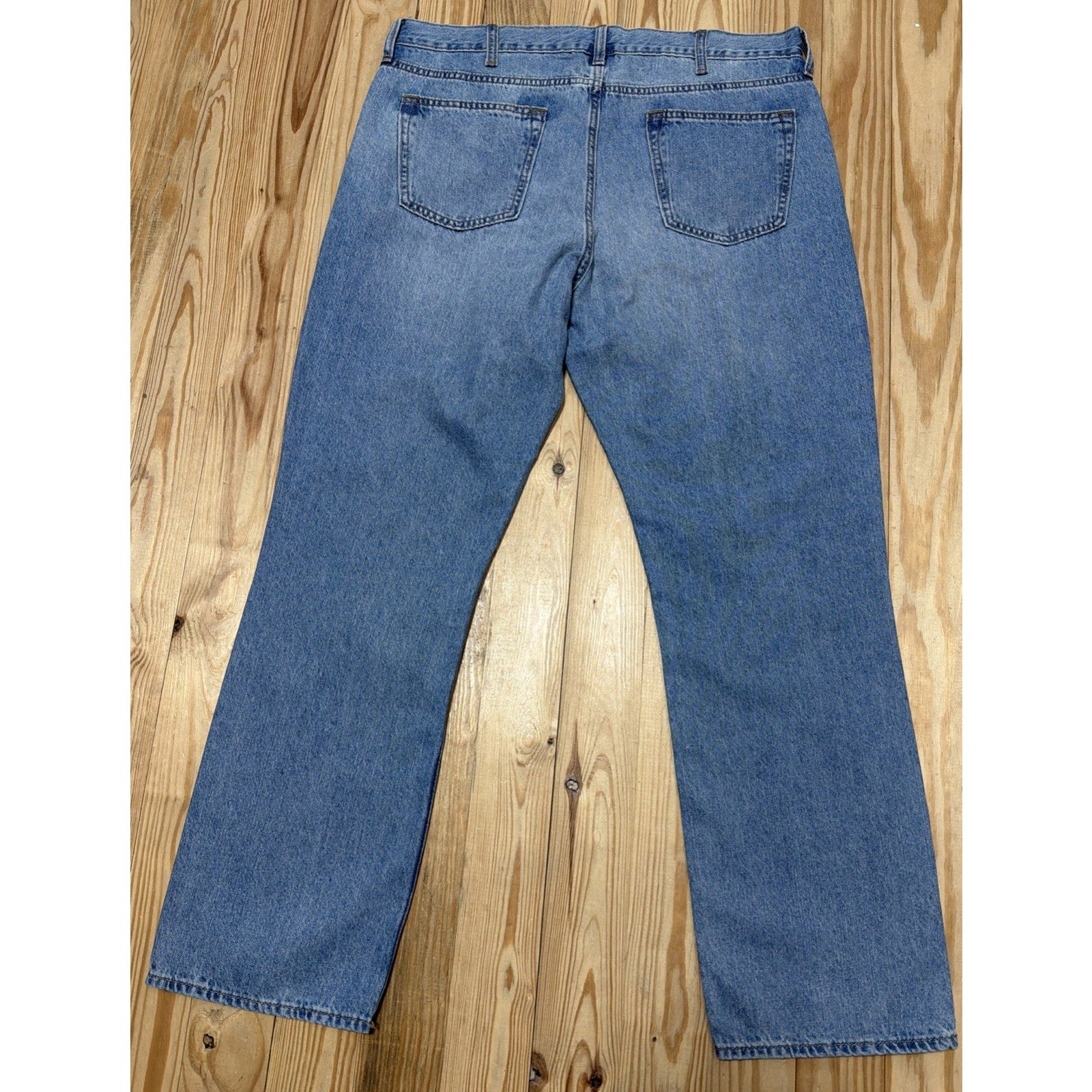 Old Navy Straight Men's size 38x32 Light Wash Blue Denim jeans