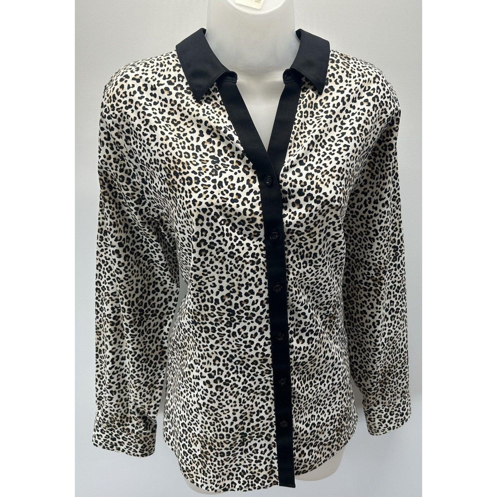 CHICO'S SZ 2 (Large/12) NO-IRON LONG SLEEVE BLOUSE LEOPARD PRINT BLOUSE NWOT.