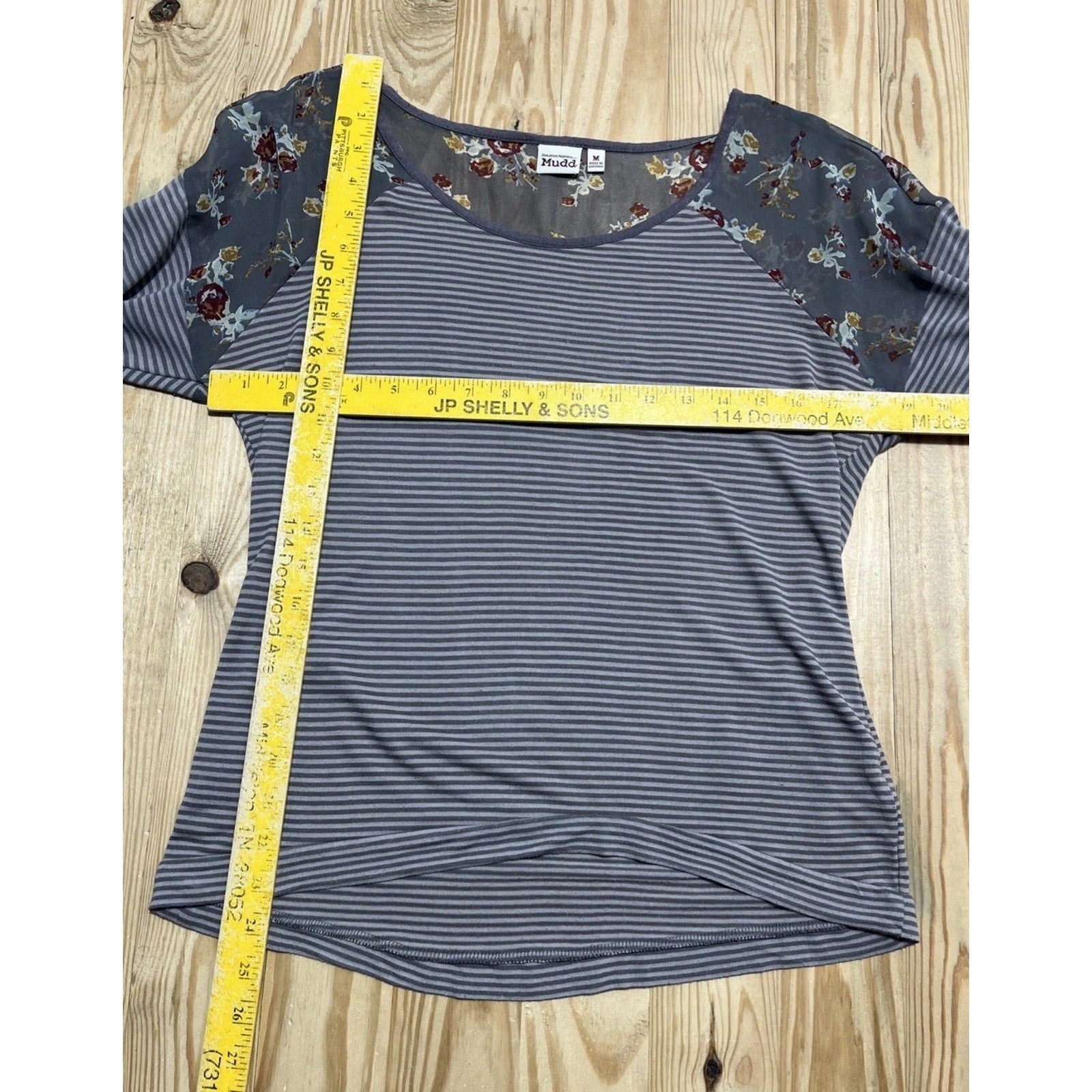 Mudd Top Womens Size M Gray Floral Striped Long Sleeve Boho Grunge Peasant