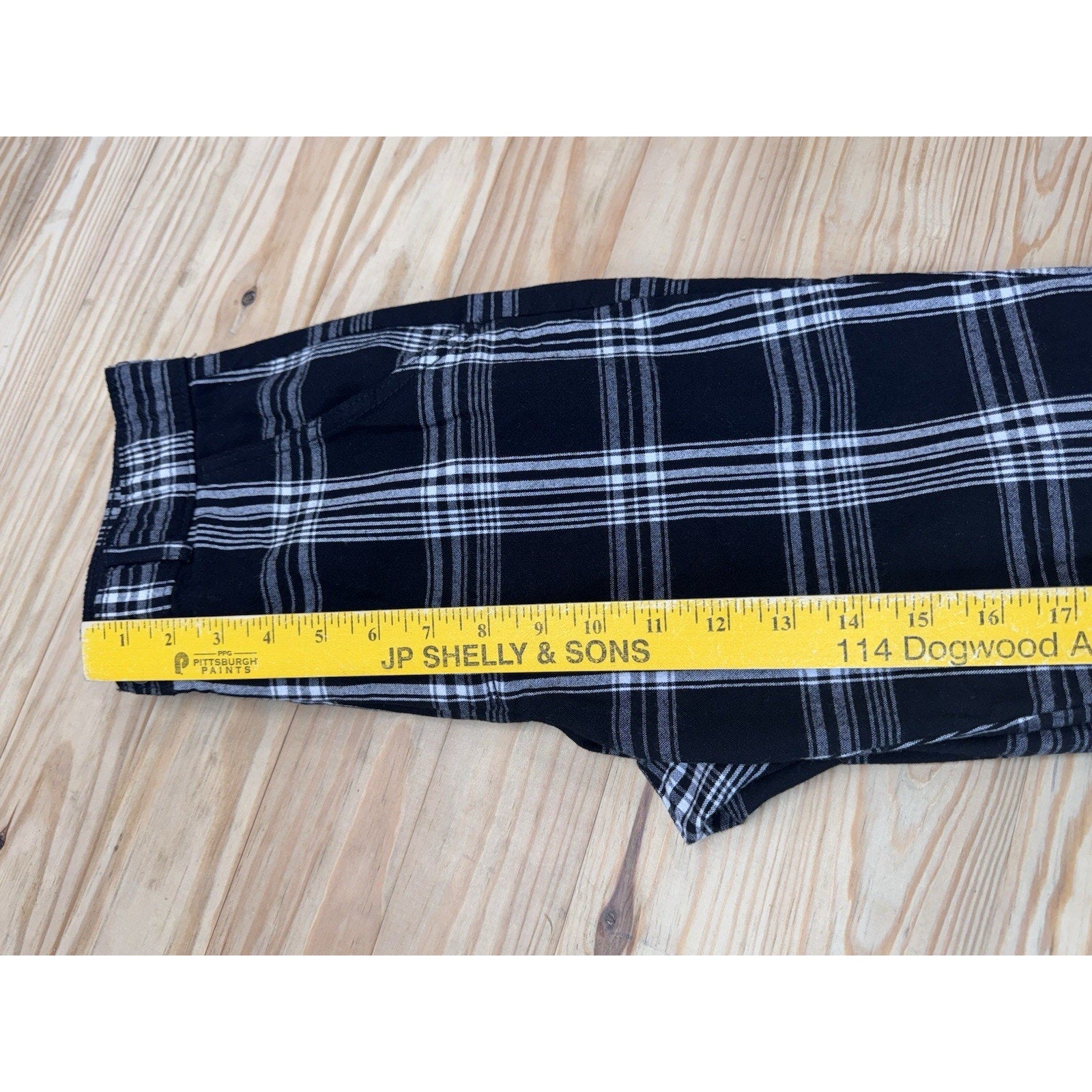 Hollister Ultra High Rise Black And White Plaid Stretch Pants Junior’s Size XS