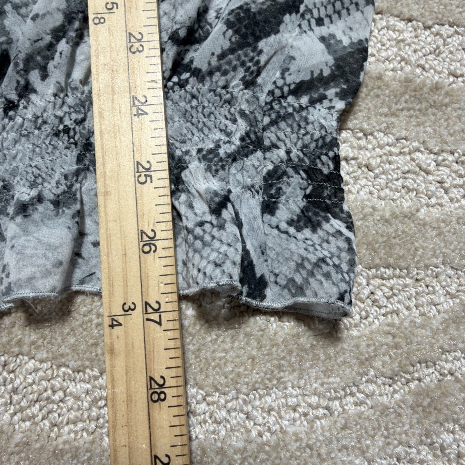 Chico’s 2 /L Top Animal Print Sheer Shell Lite Wt Elastic Hem Cut Out Sleeves