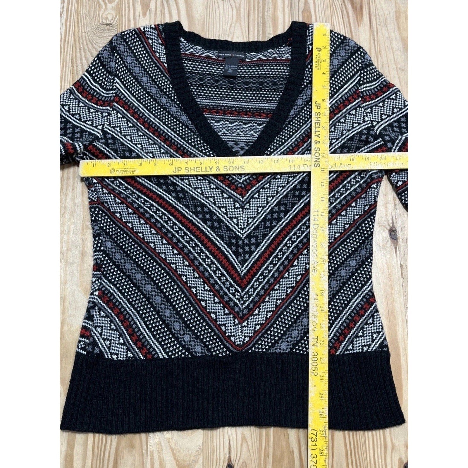 New York And Company Nordic V Neck Sweater Size XL