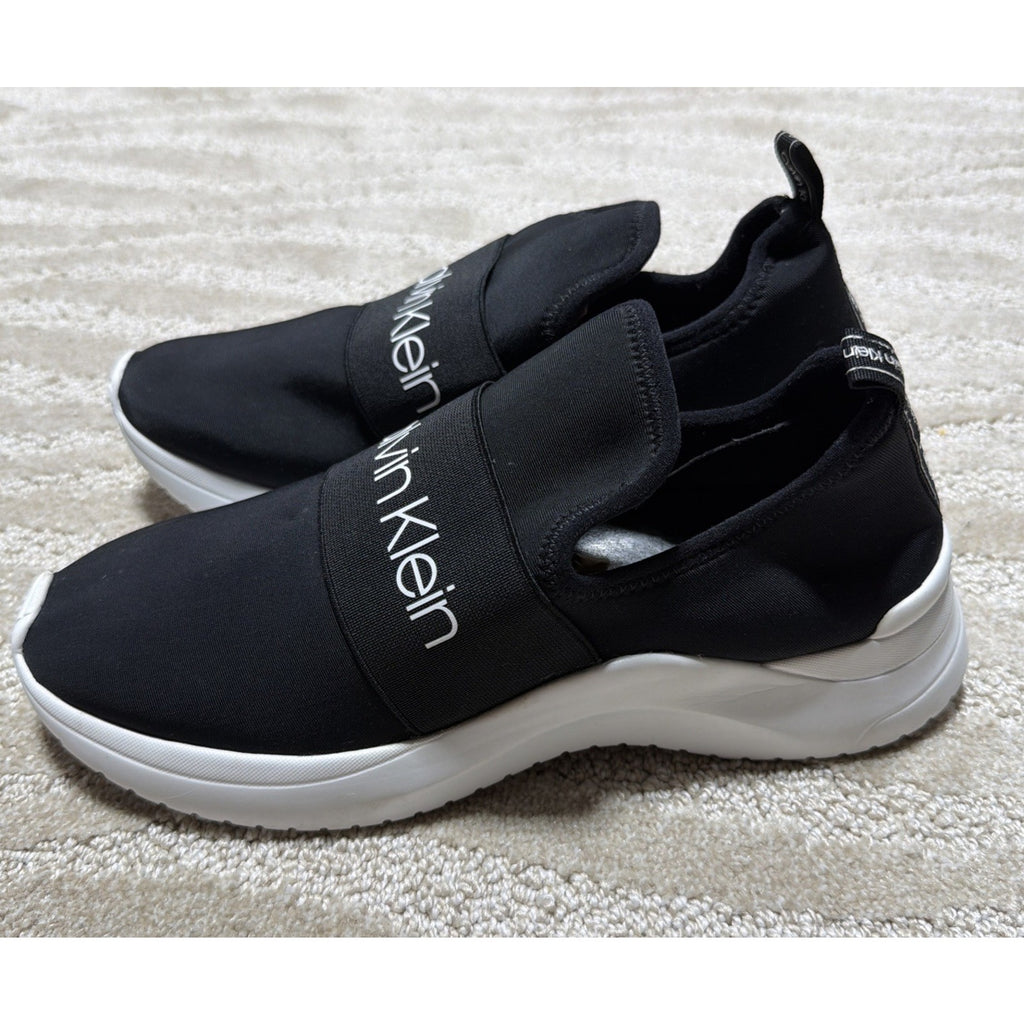 Calvin Klein Women’s Slip-On Uzza Sneakers Black / White Size 10