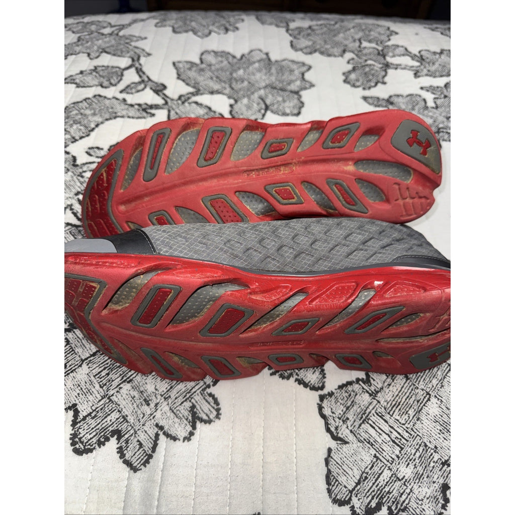 Men Under Armour Gray & Red Spine RPM Running Shoes US Size 12 1238353-045