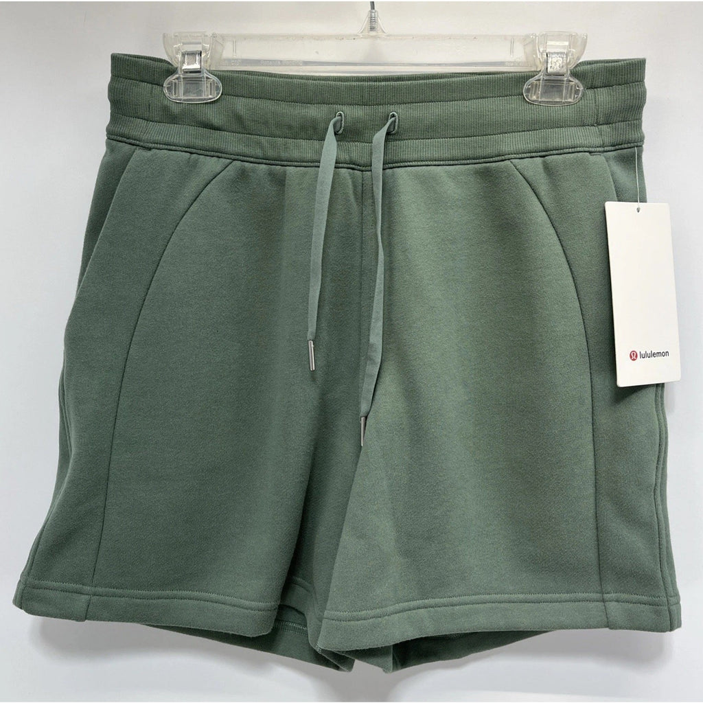 LULULEMON SCUBA HIGH-RISE SHORTS 5” in MEDIUM FORREST (MEFO) SZ 8 NWT