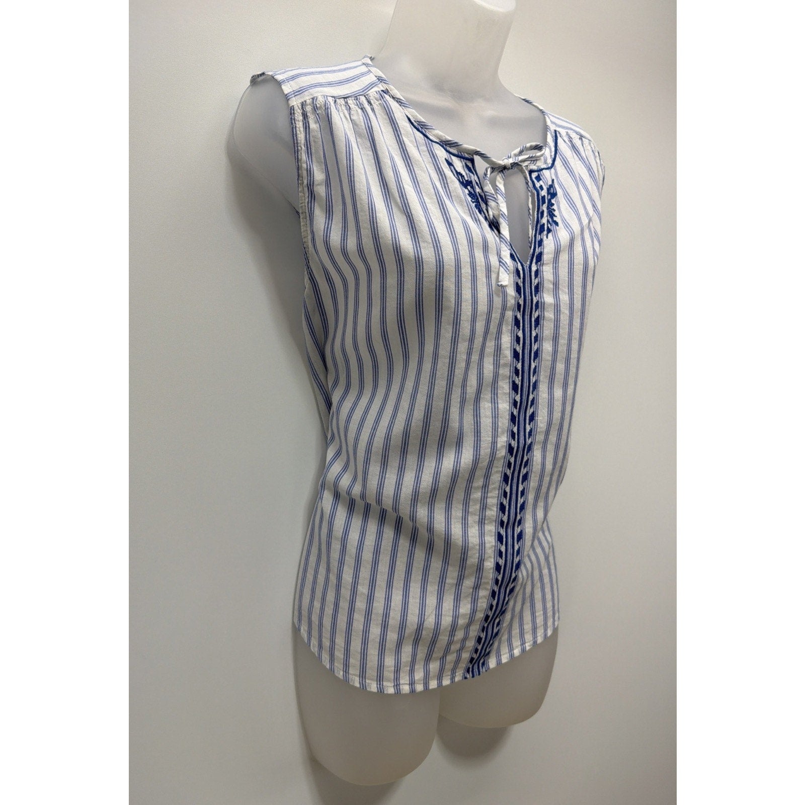 New! Banana Republic Women Sleeveless Blouse Textured Cotton Embroidered Size M