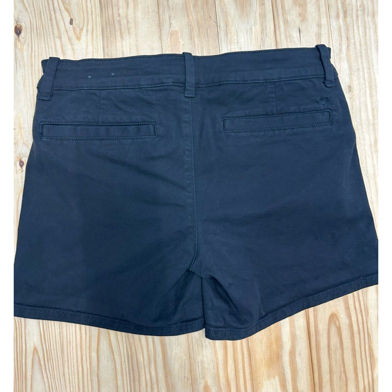 American Eagle Shorts Womens 8 Black Chinos Low Rise Stretch 9" Inseam
